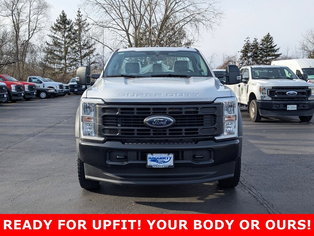 New 2024 Ford Super Duty F-450 DRW 4WD Reg Cab 169 WB 84 CA F450 4X4 CHASSIS CAB DRW/169