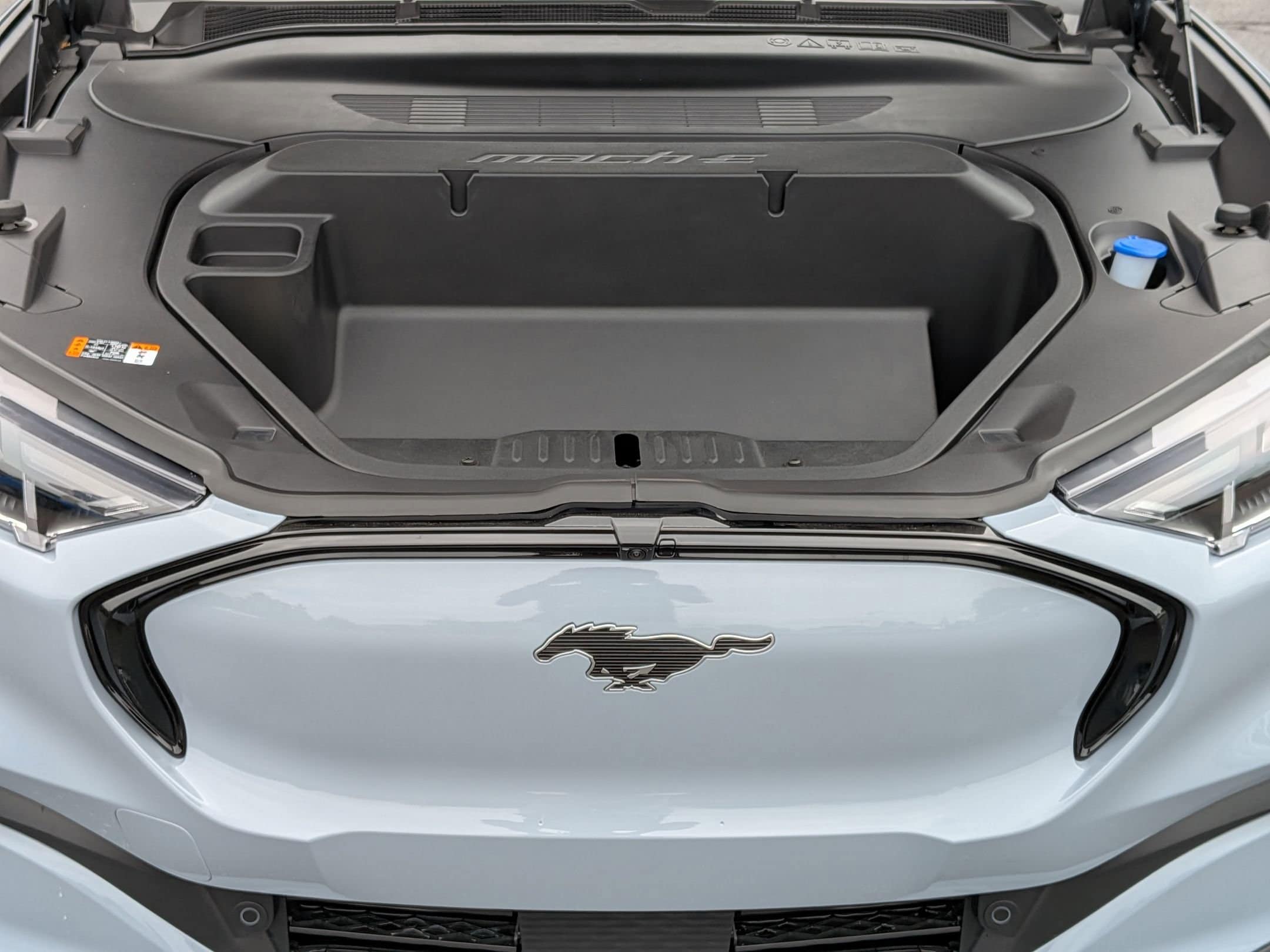 2025 FORD MUSTANG MACH-E - Image 28