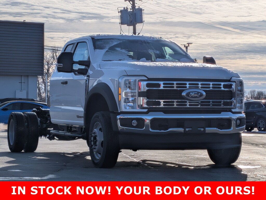 New 2026 Ford Super Duty F-450 DRW XL 4WD SuperCab 192 WB 84 CA