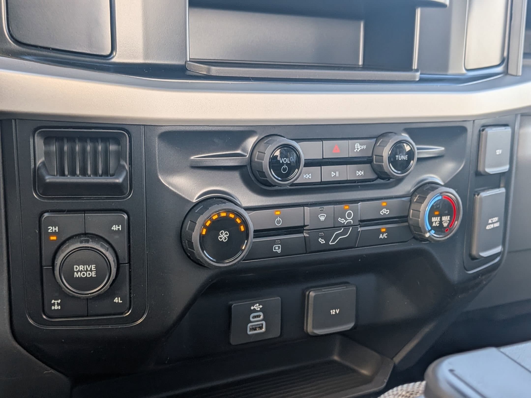 2026 FORD F-250 - Image 18