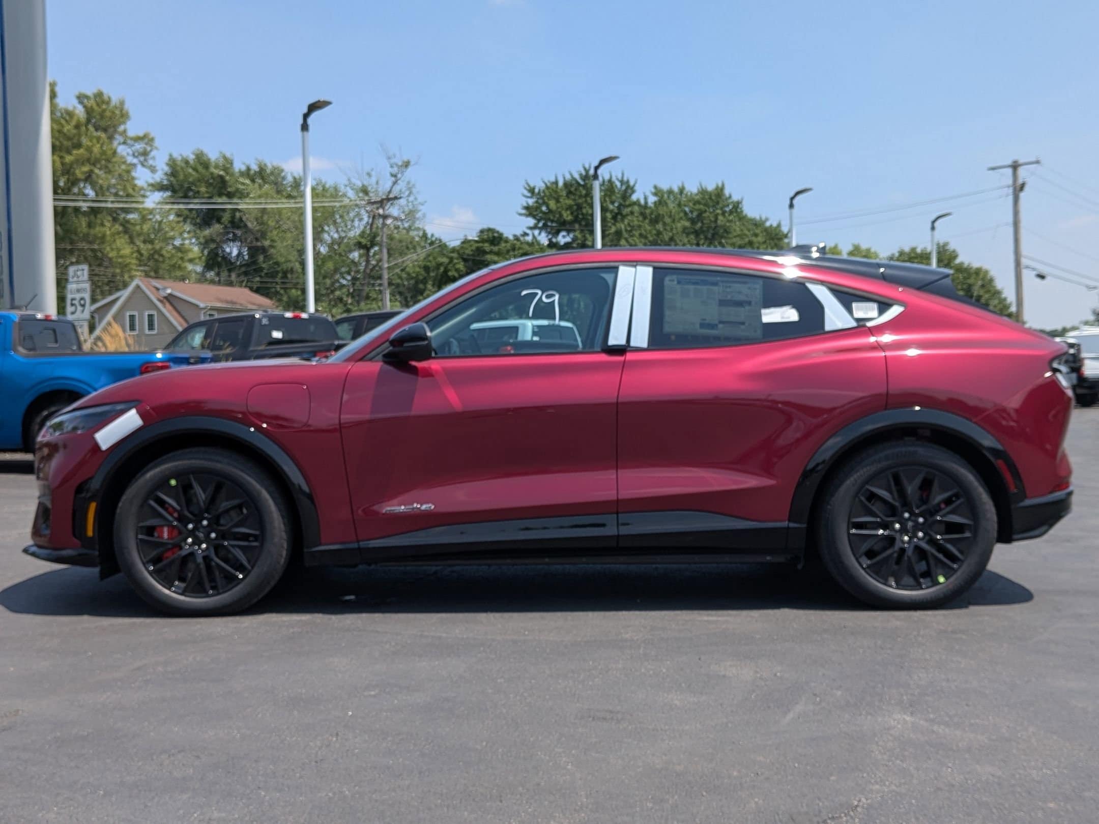 2025 FORD MUSTANG MACH-E - Image 8