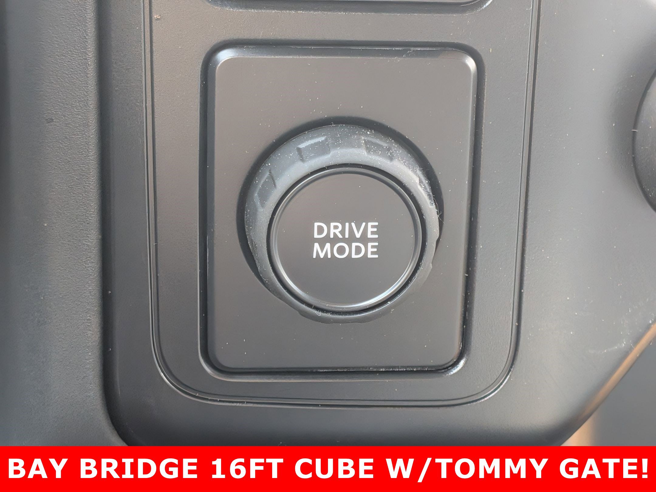 2025 FORD F-450 - Image 30