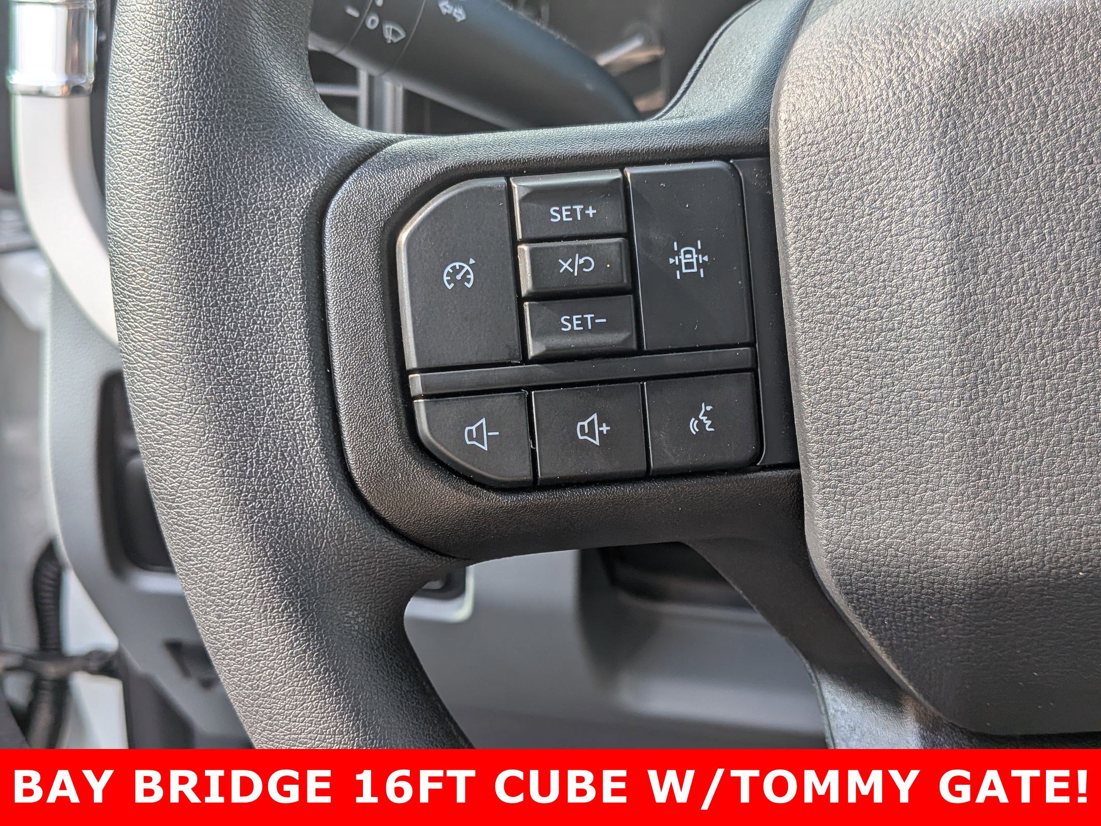 2025 FORD F-450 - Image 27