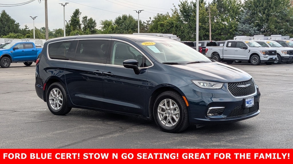 Certified 2023 Chrysler Pacifica Touring L FWD Mini-van, Passenger
