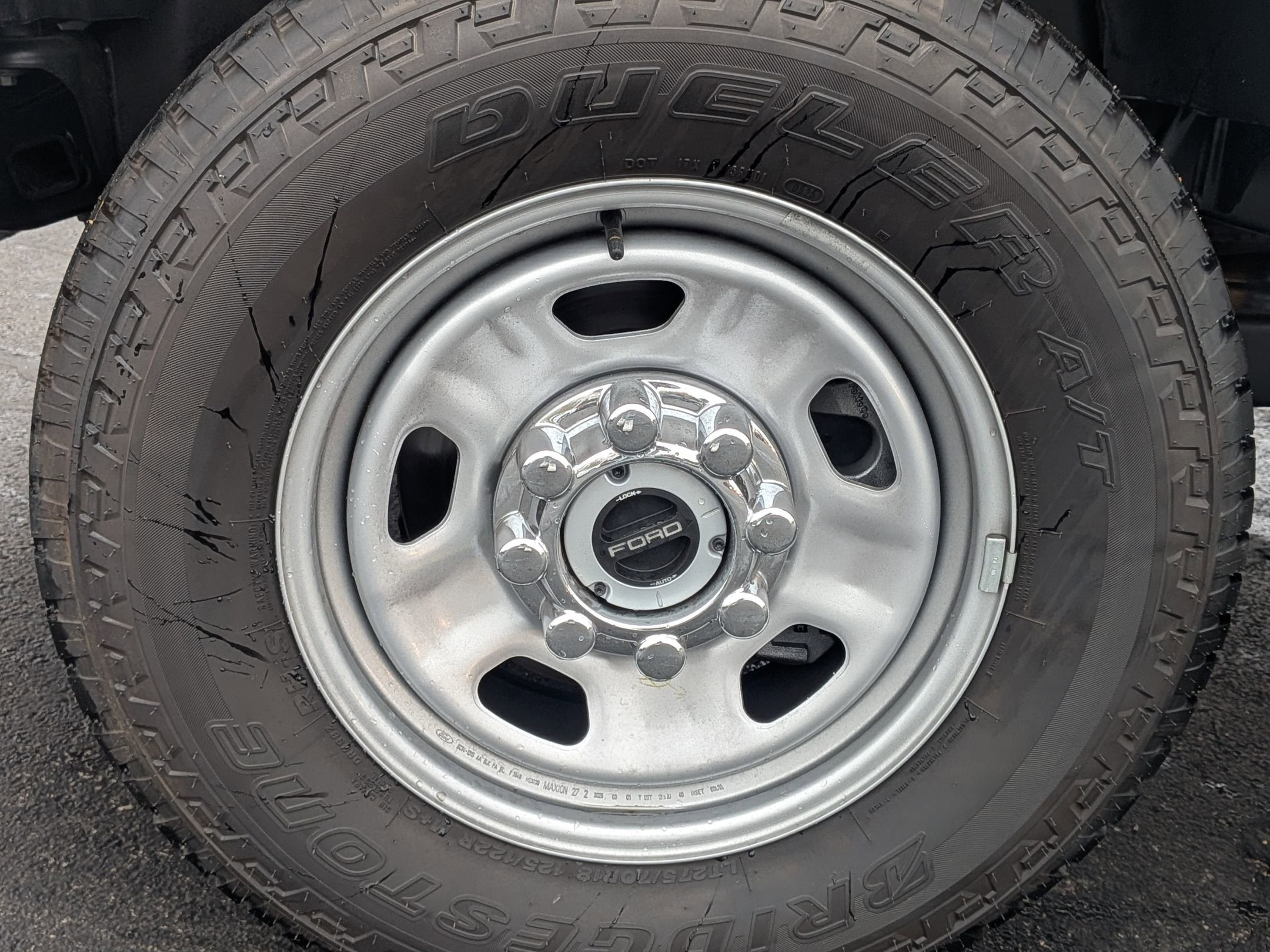 2025 FORD F-350 - Image 9