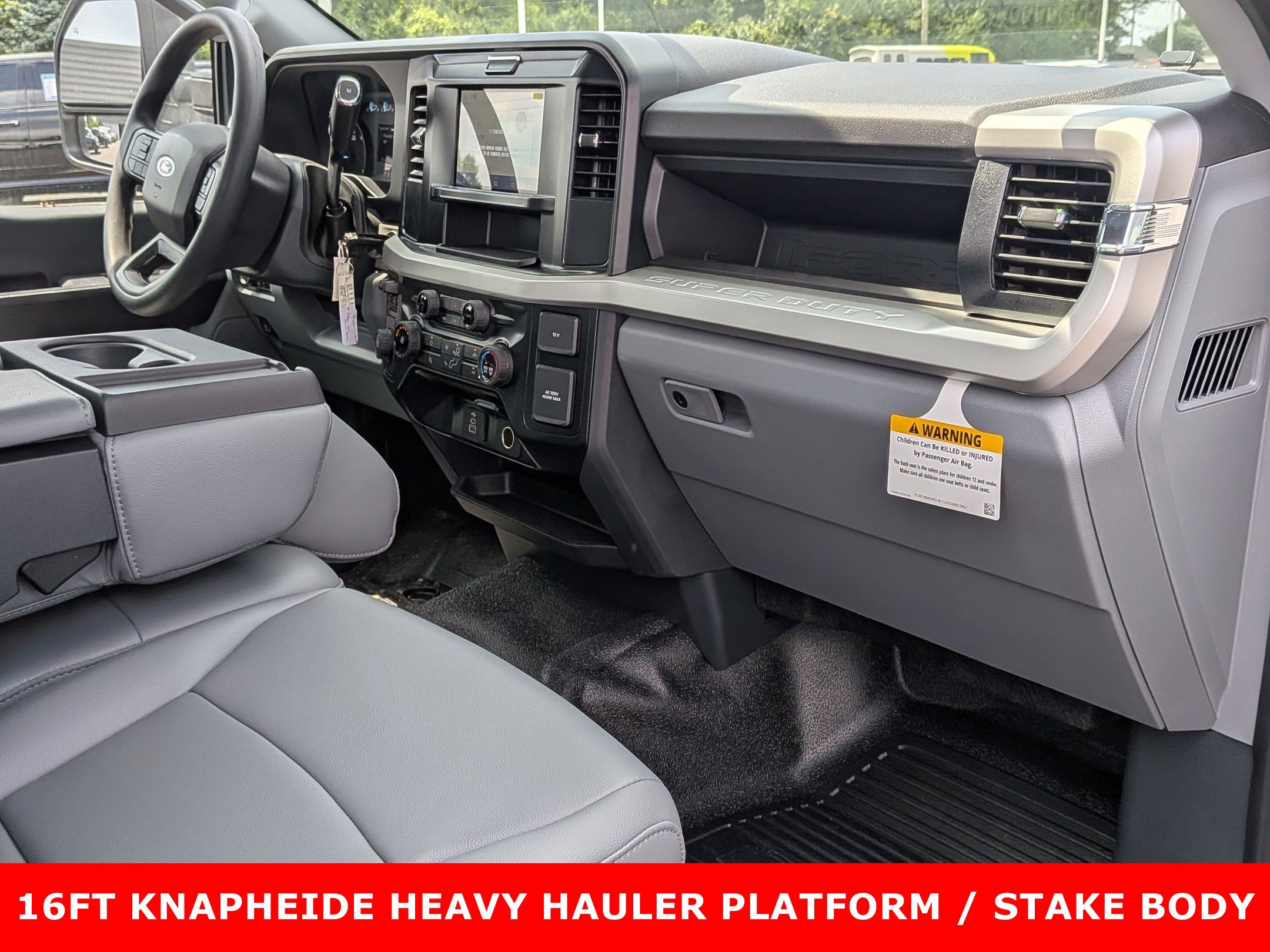 2025 FORD F-550 - Image 22