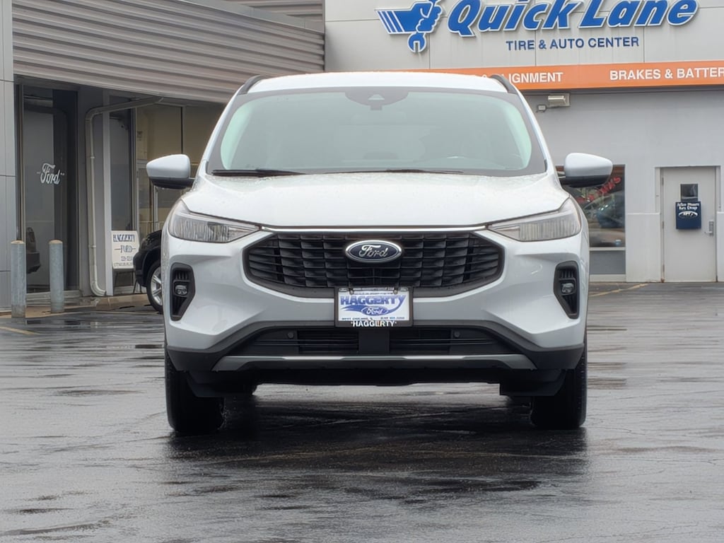 New 2026 Ford Escape PHEV FWD SUV