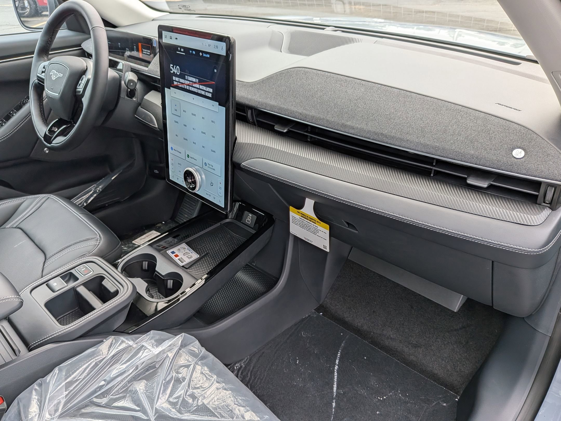 2025 FORD MUSTANG MACH-E - Image 26