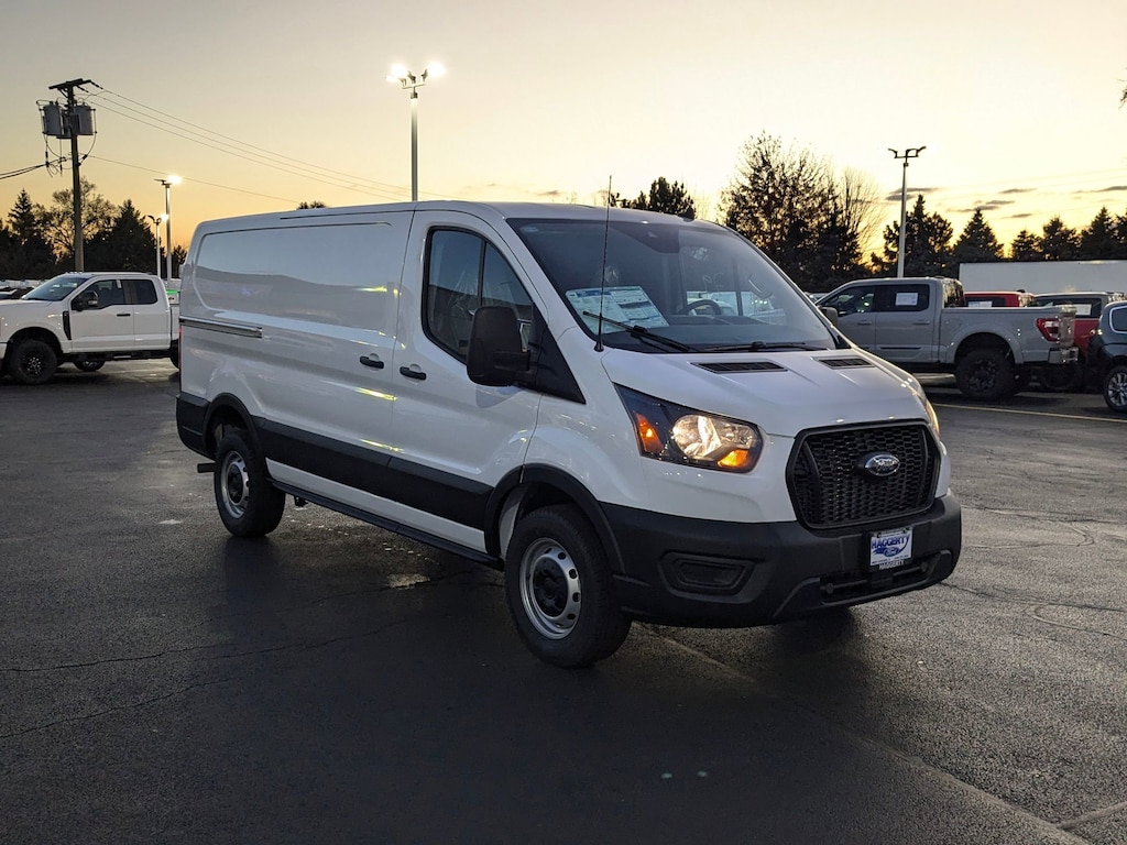 New 2024 Ford Transit T-250 148 Low Rf 9070 GVWR RWD T-250 148 Low Rf 9070 GVWR RWD