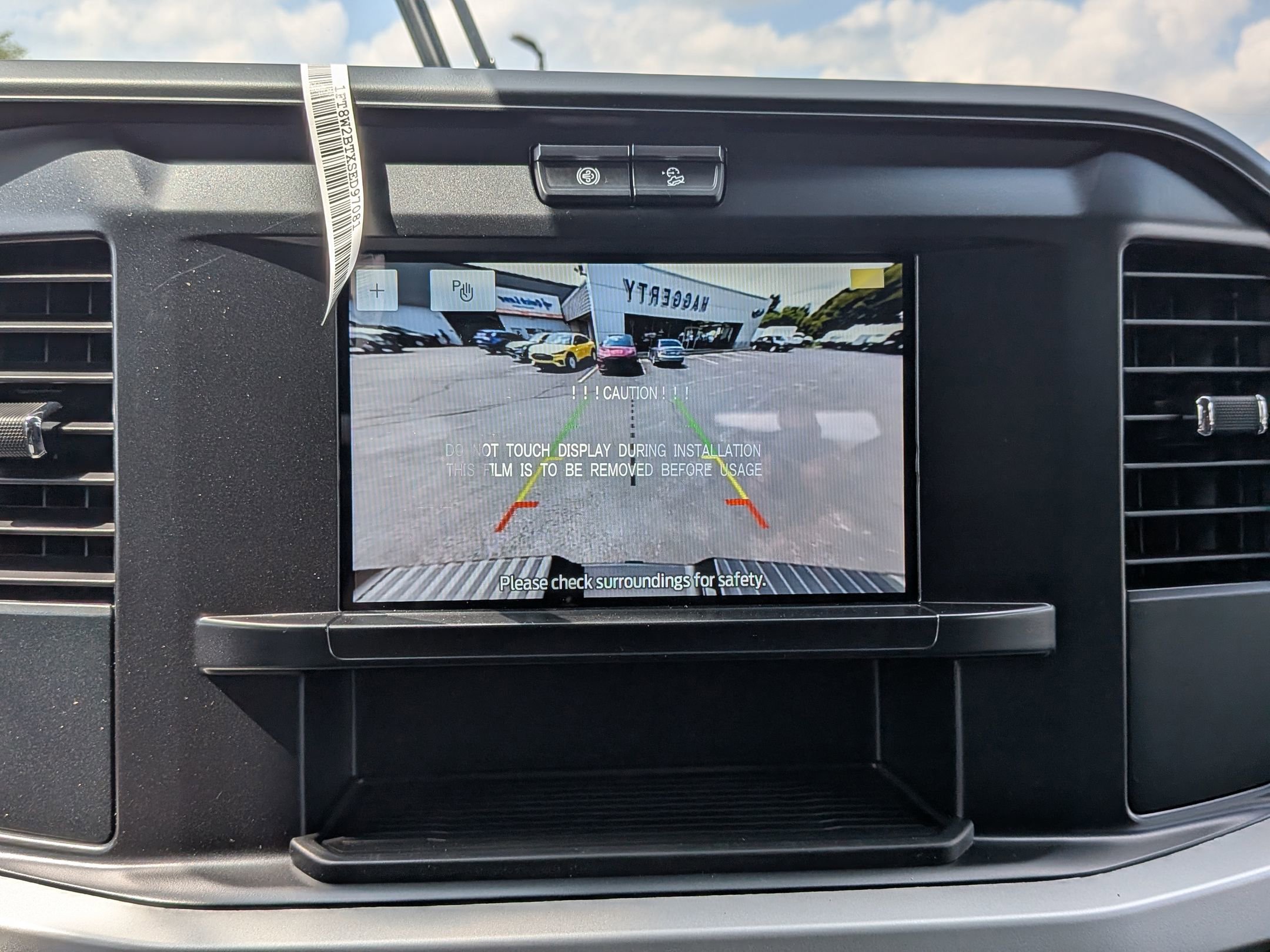 2025 FORD F-250 - Image 21