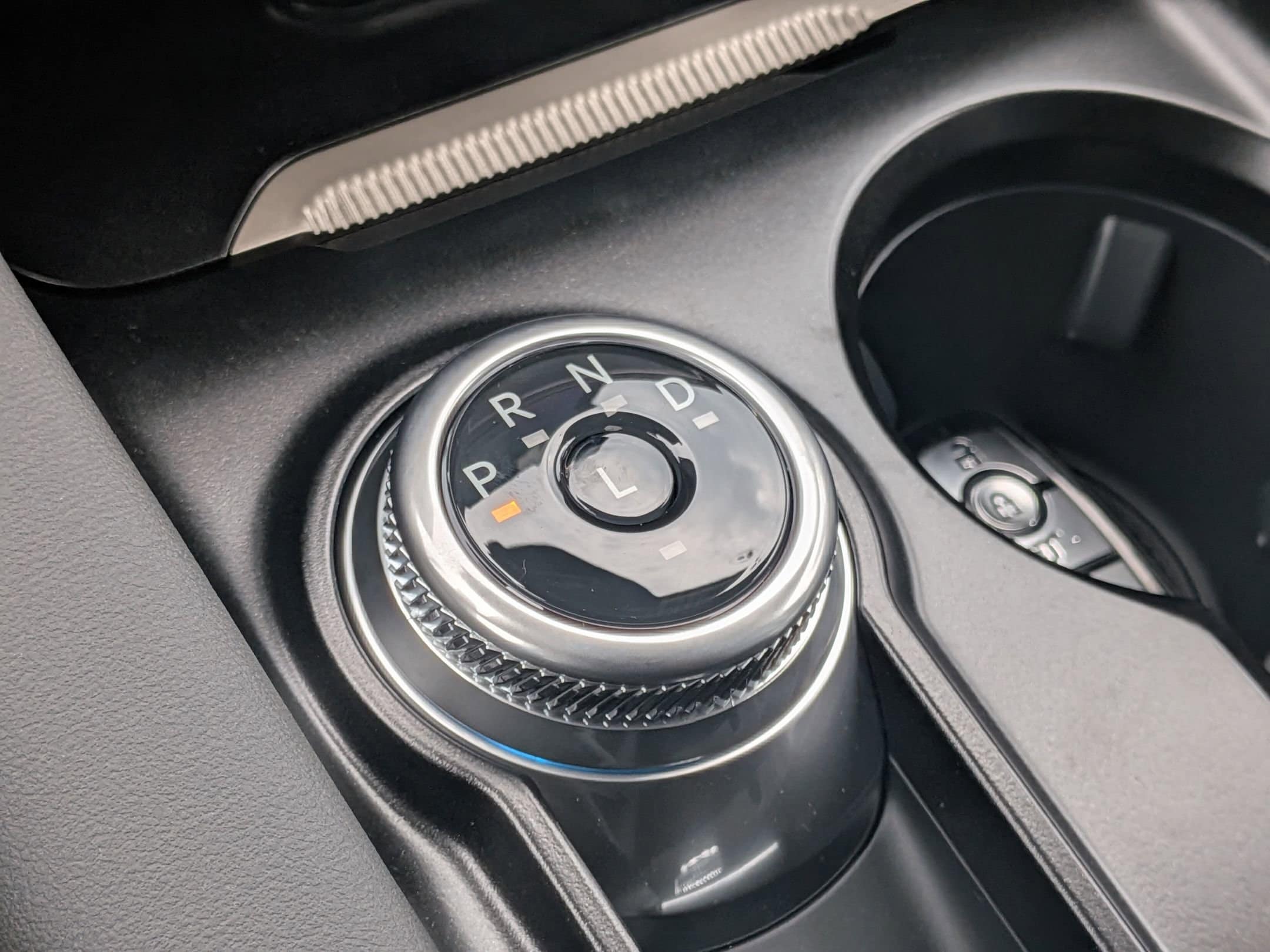 2025 FORD EXPLORER - Image 18