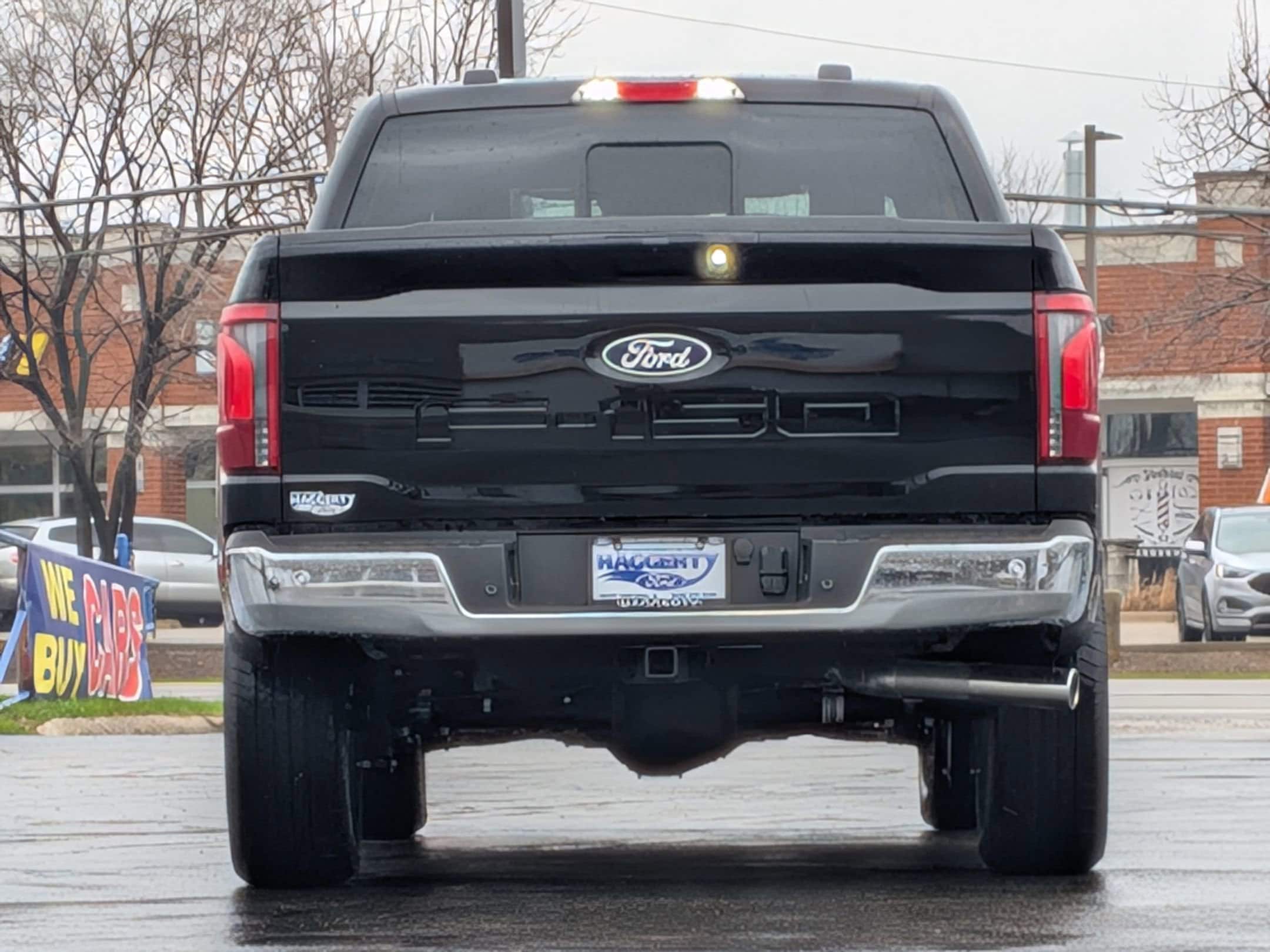 View vehicle photo 6