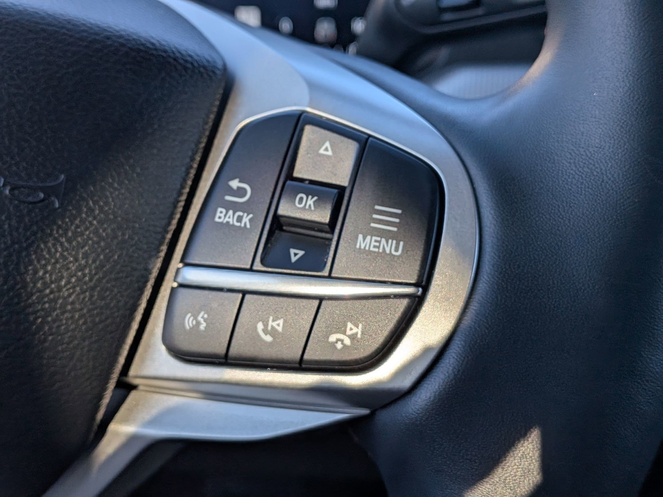 2025 FORD EXPLORER - Image 16