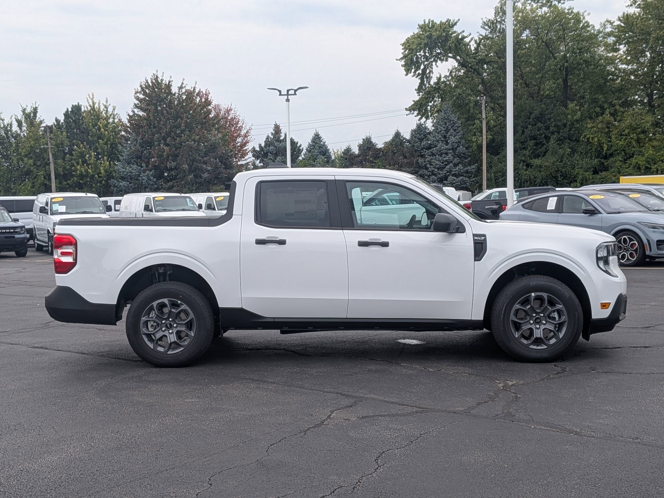 2025 Ford Maverick XLT photo 4