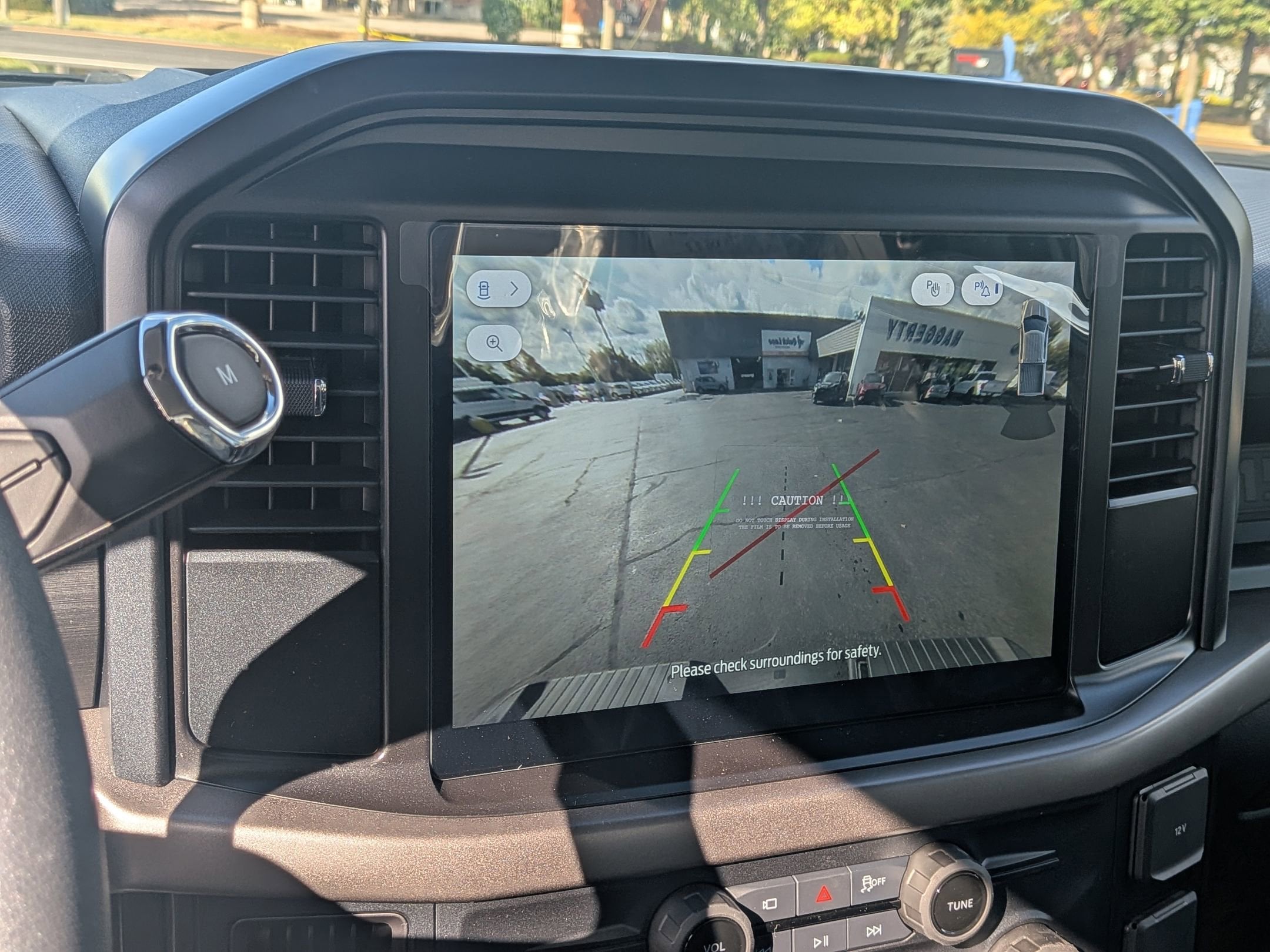 2025 FORD F-150 - Image 17