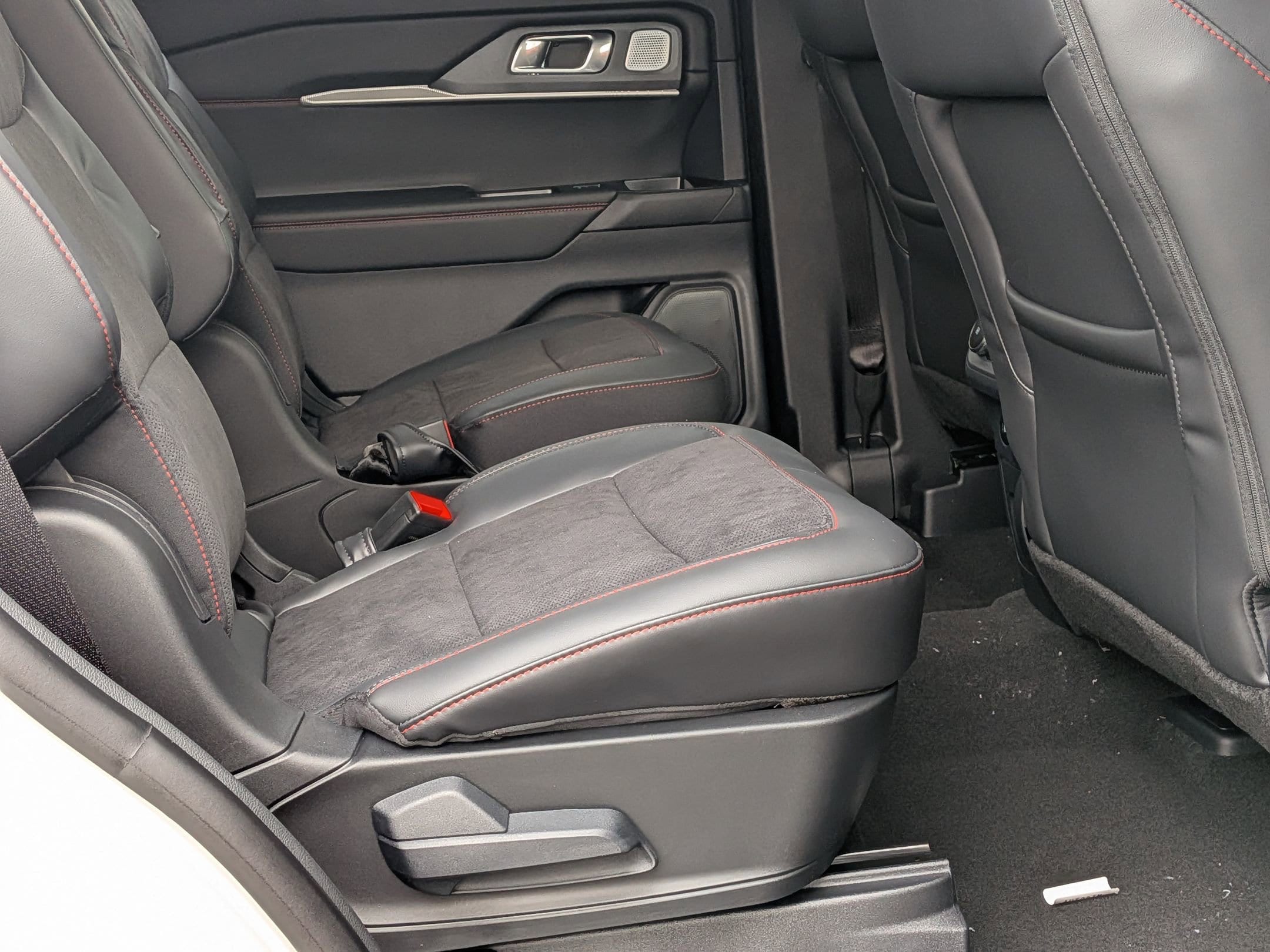 2026 FORD EXPLORER - Image 29