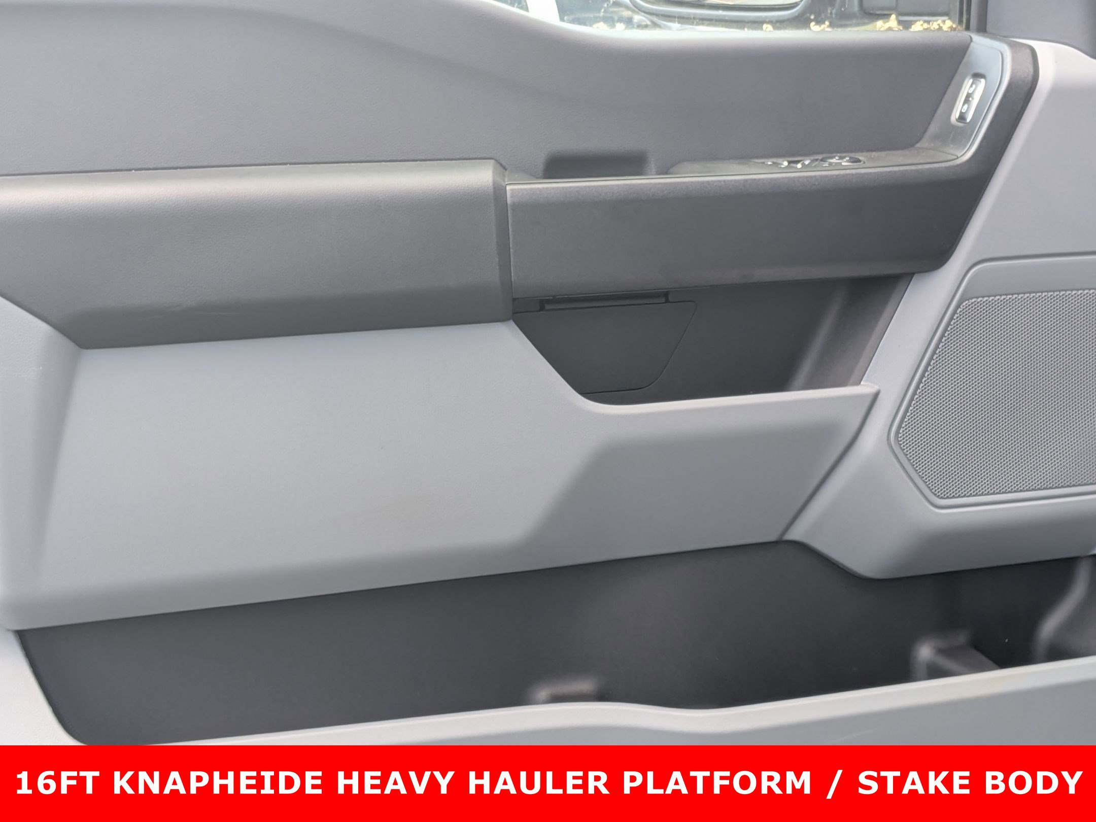 2025 FORD F-550 - Image 10