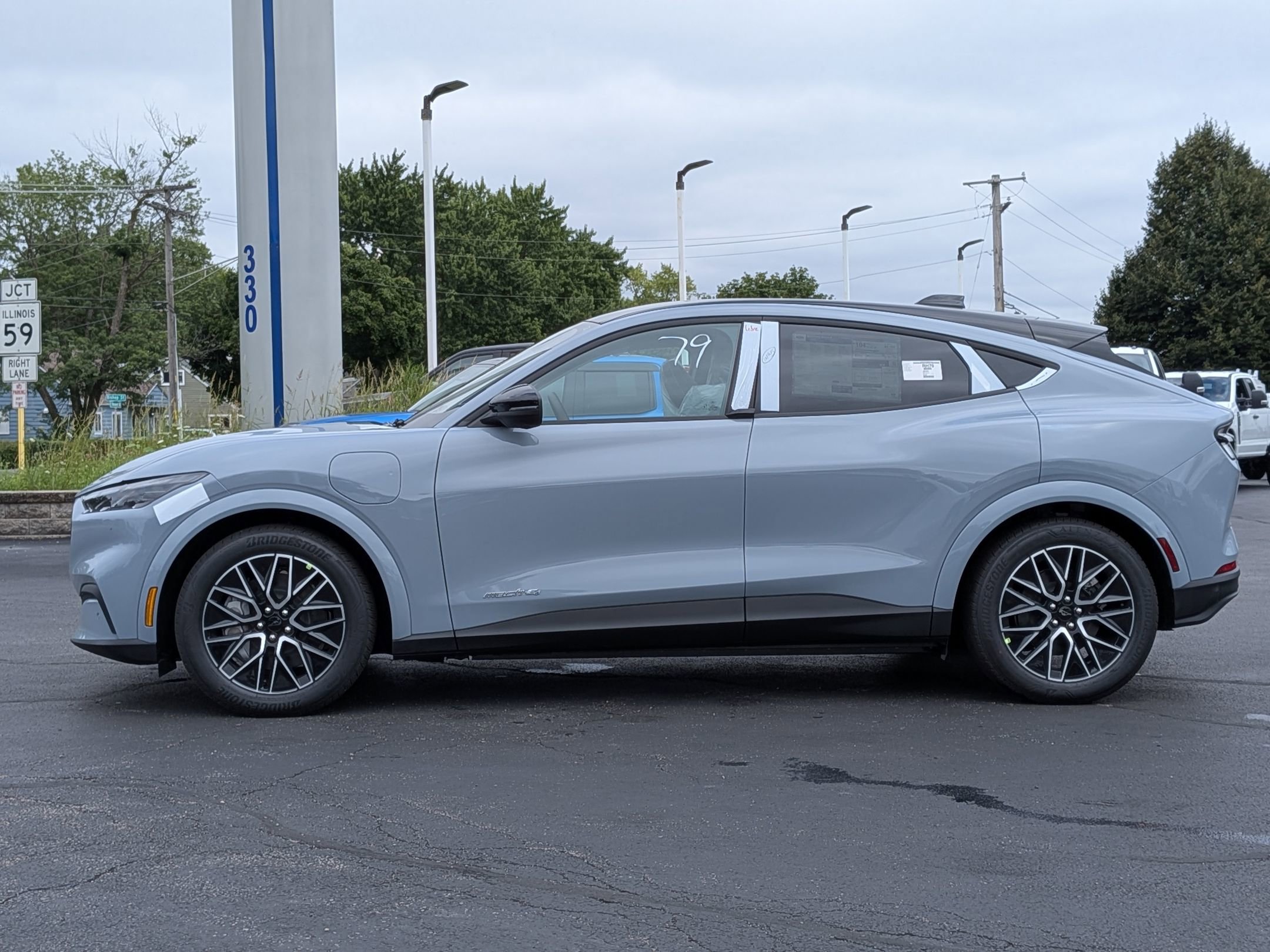 2025 FORD MUSTANG MACH-E - Image 8