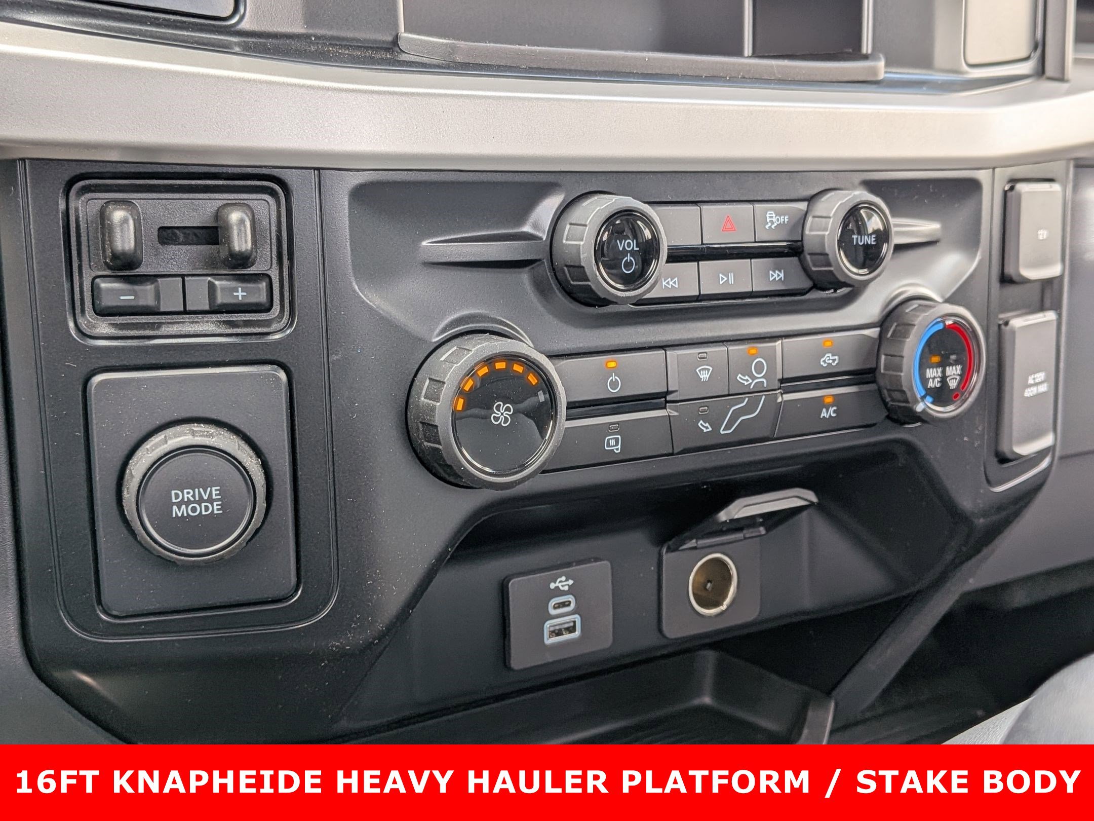 2025 FORD F-550 - Image 18