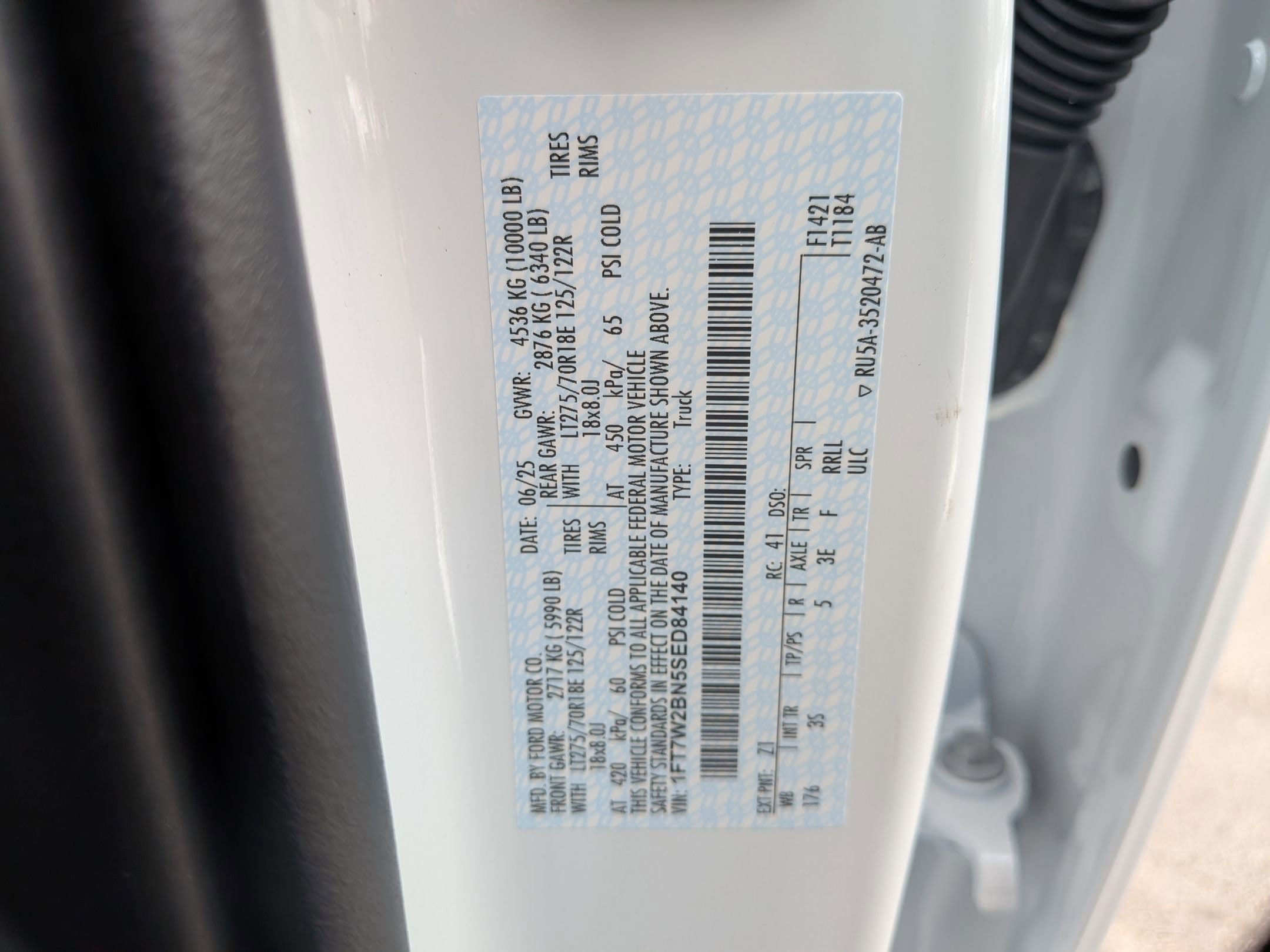 2025 FORD F-250 - Image 28