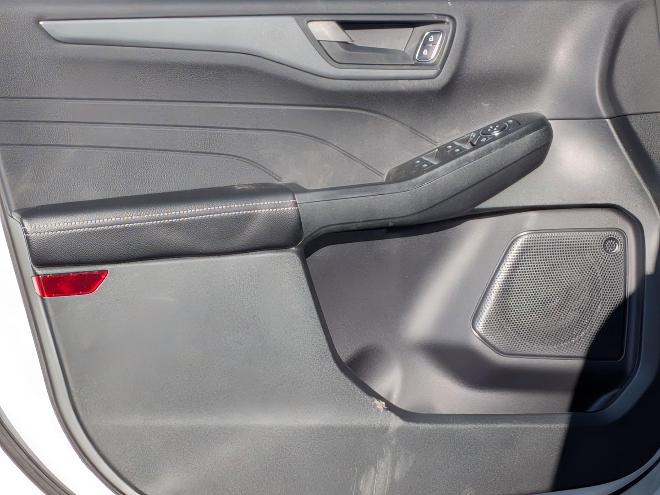 2026 FORD ESCAPE - Image 12