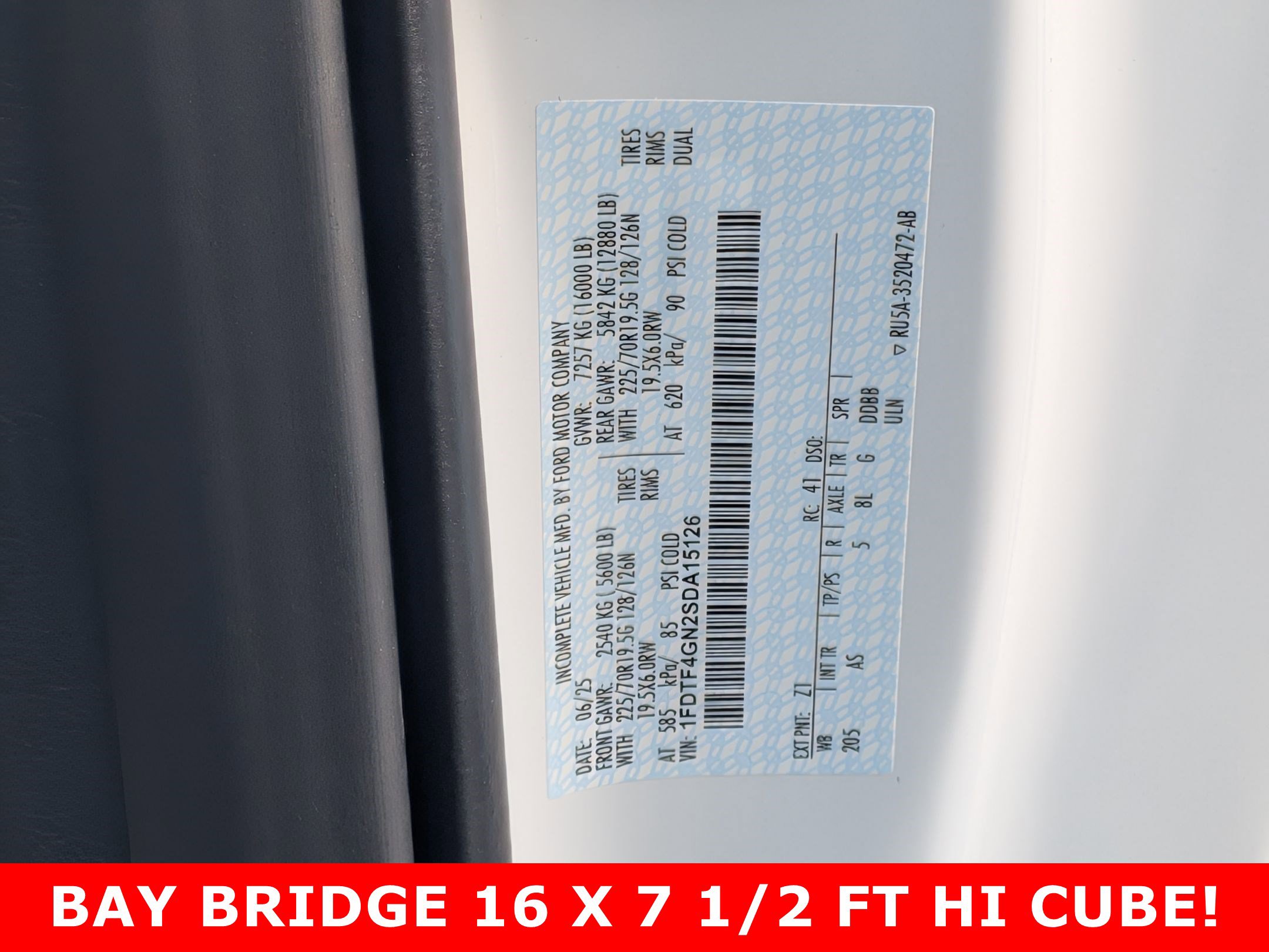 2025 FORD F-450 - Image 25