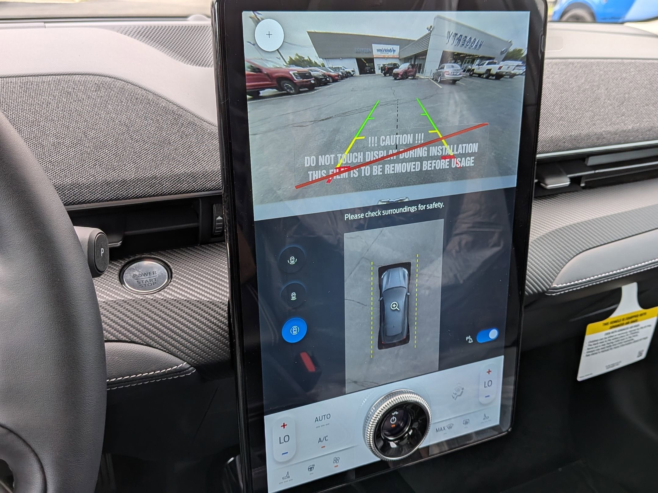 2025 FORD MUSTANG MACH-E - Image 19