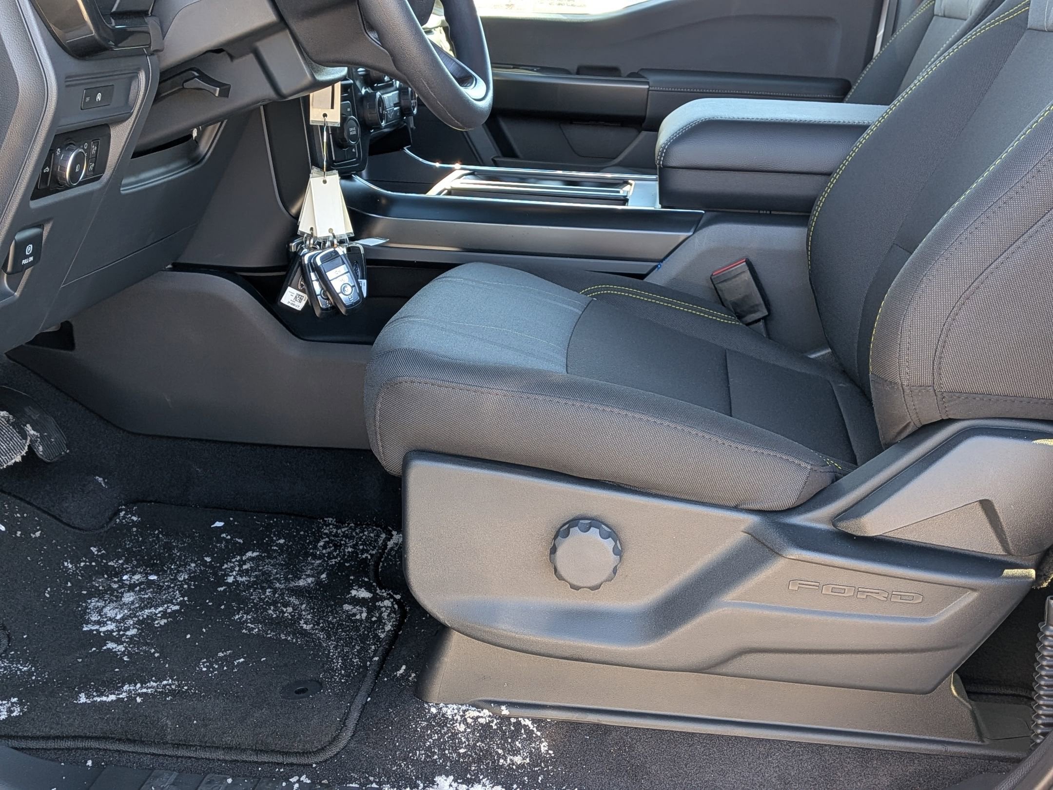 2025 FORD F-150 - Image 11
