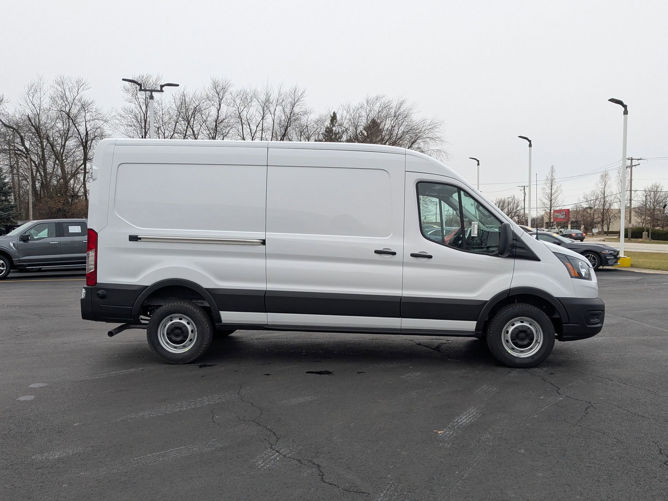 2024 Ford Transit photo 4