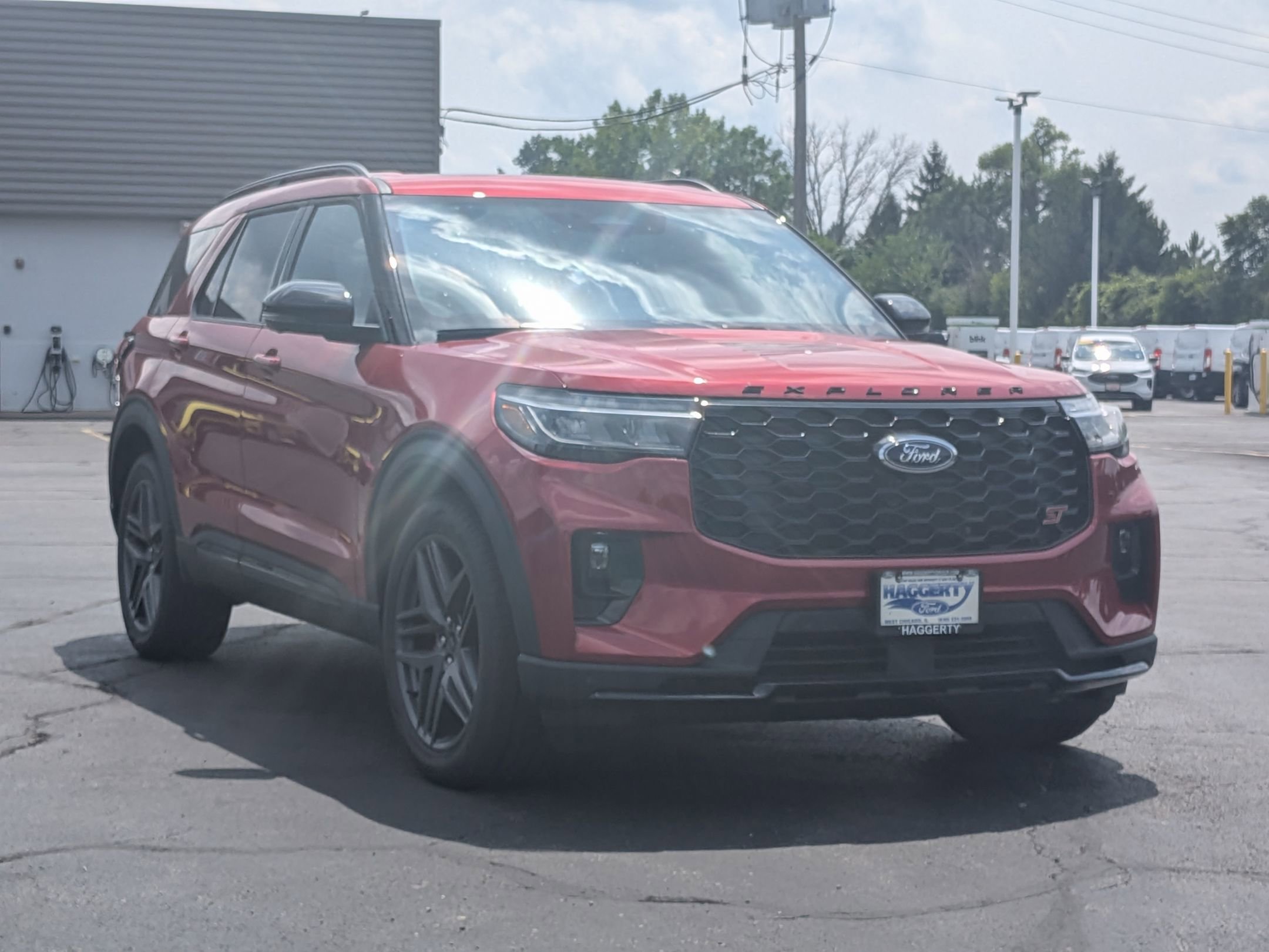 2025 Ford Explorer ST-Line photo 3