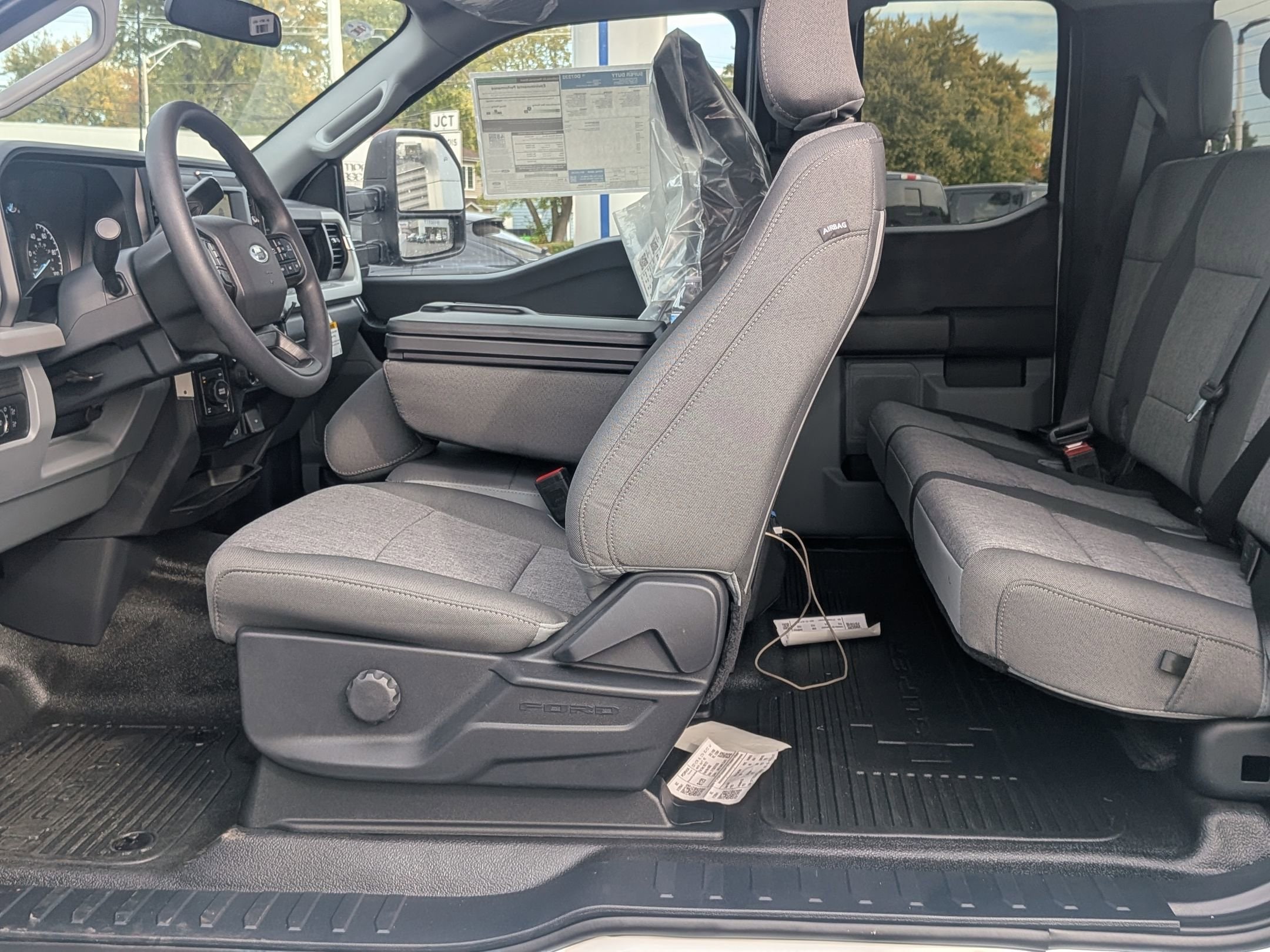 2026 FORD F-250 - Image 21