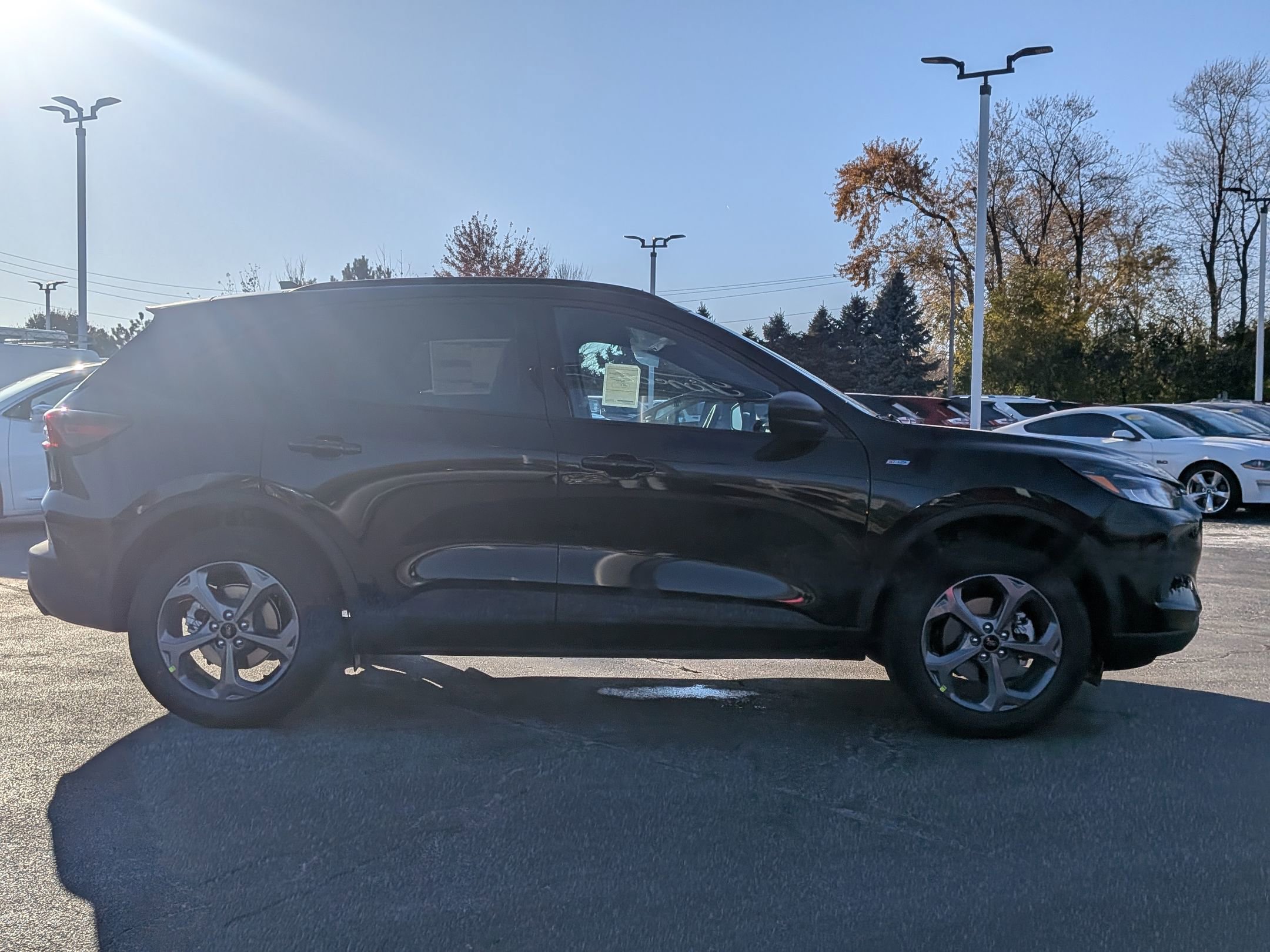 2026 Ford Escape ST-Line photo 4