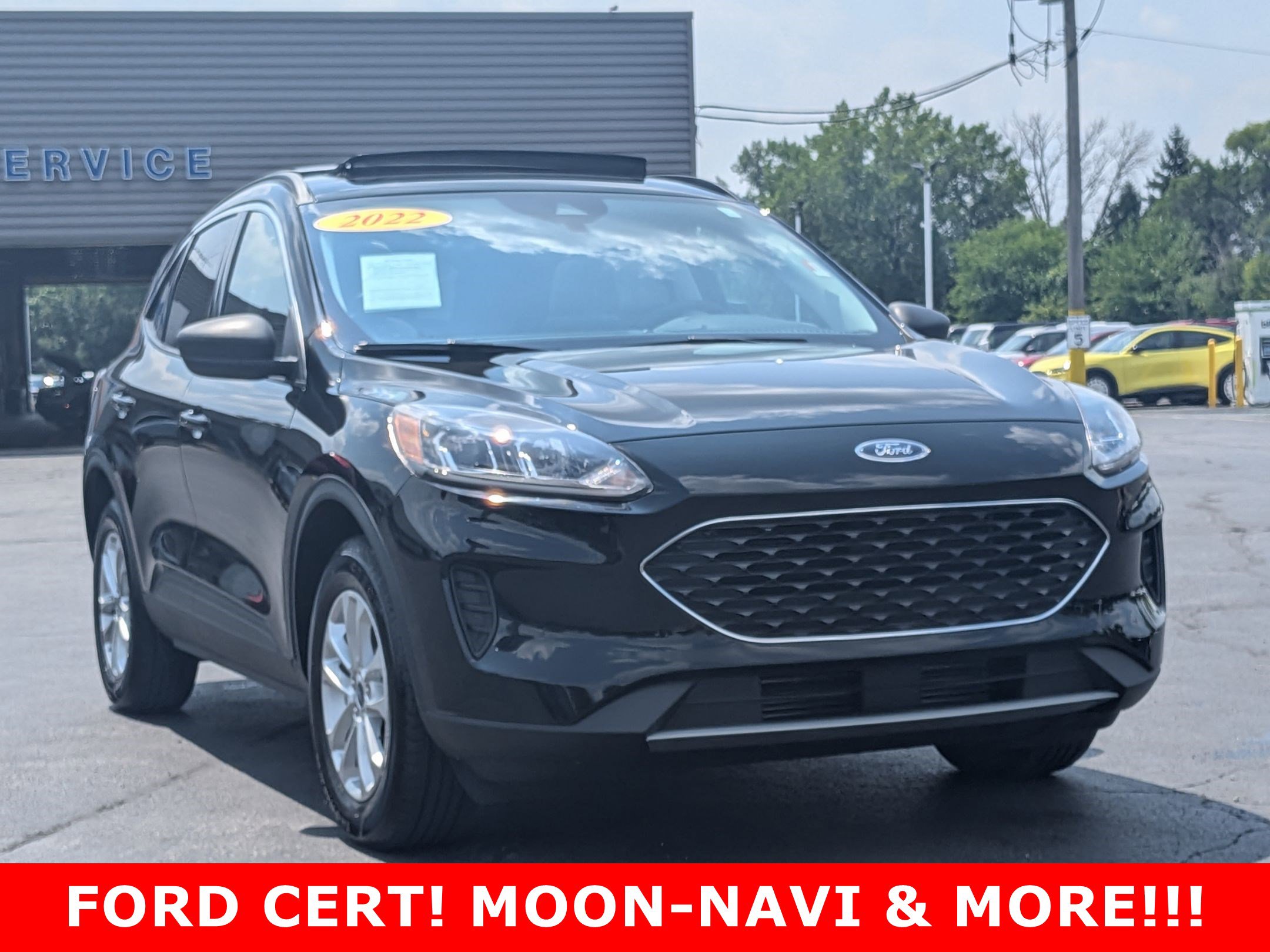2022 Ford Escape SE photo 2