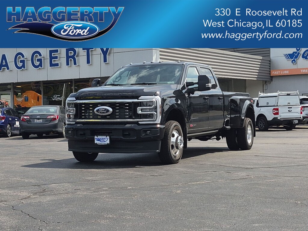 New 2026 Ford Super Duty F-350 DRW Platinum 4WD Crew Cab 8 Box Platinum 4WD Crew Cab 8 Box