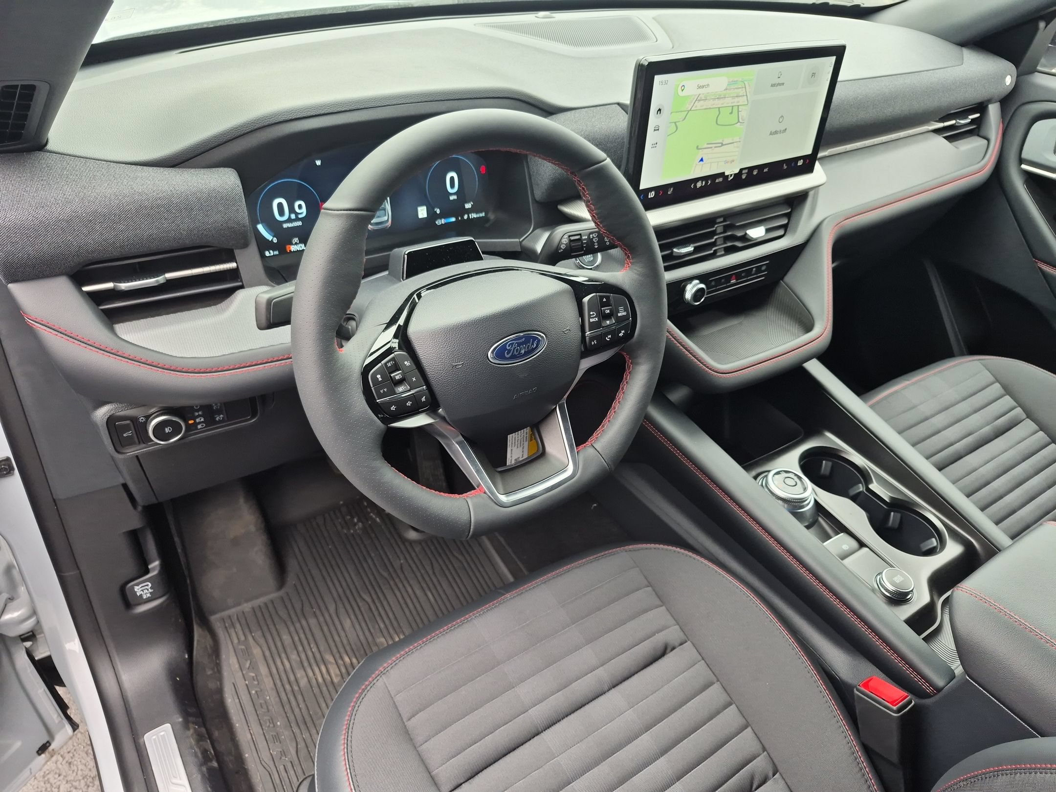 2026 Ford Explorer ST-Line - Photo 10