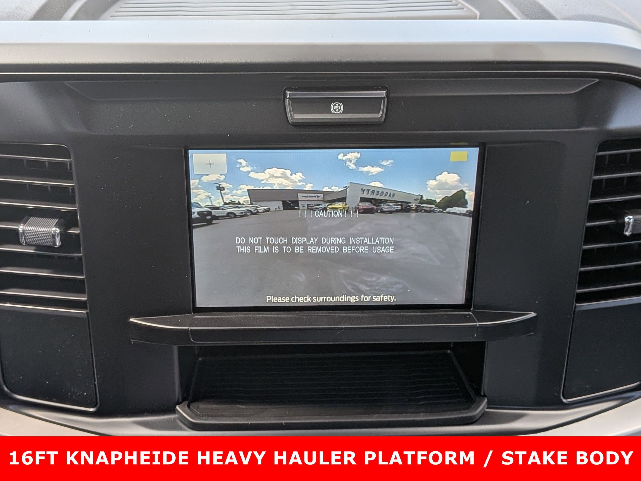 2025 FORD F-550 - Image 20