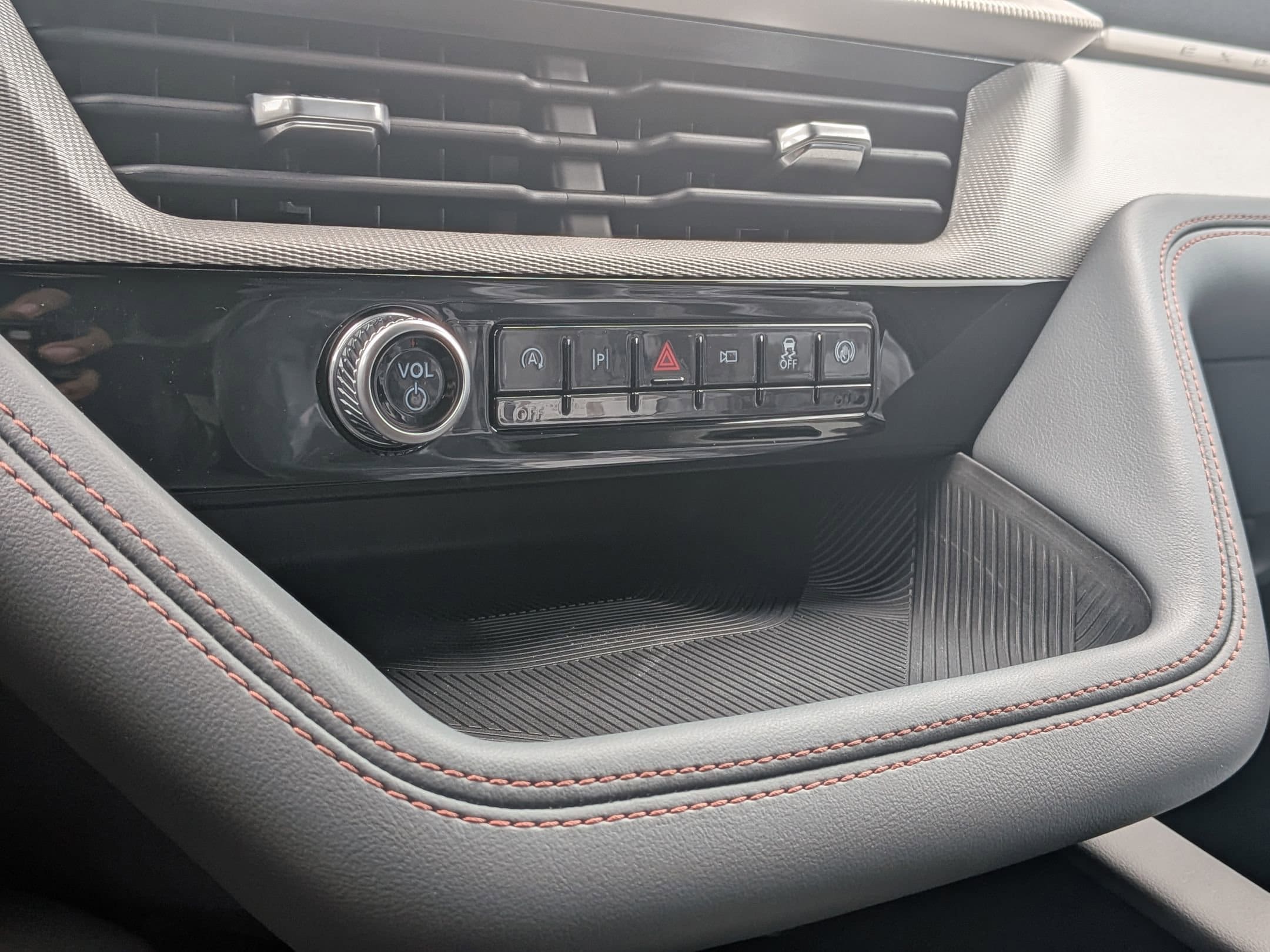 2025 FORD EXPLORER - Image 16