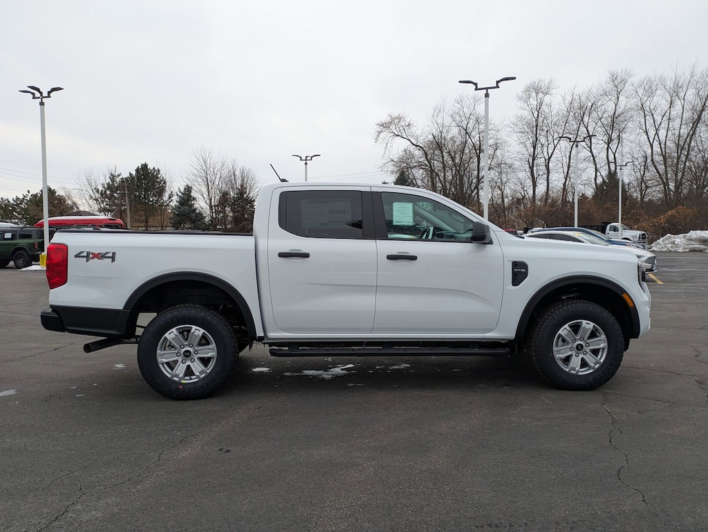 New 2025 Ford Ranger XL 4WD SuperCrew 5 Box TRUCK