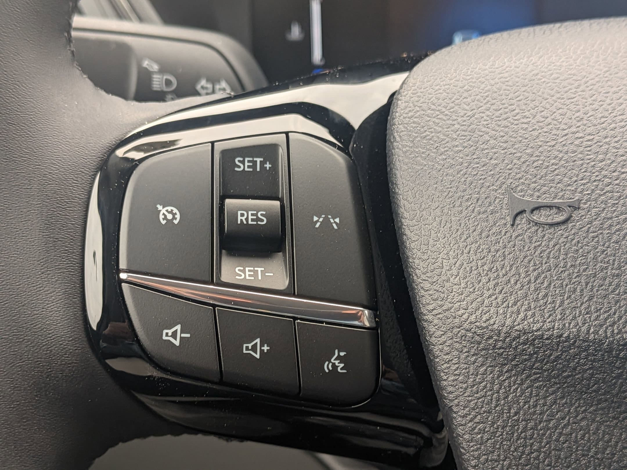 2026 FORD ESCAPE - Image 14