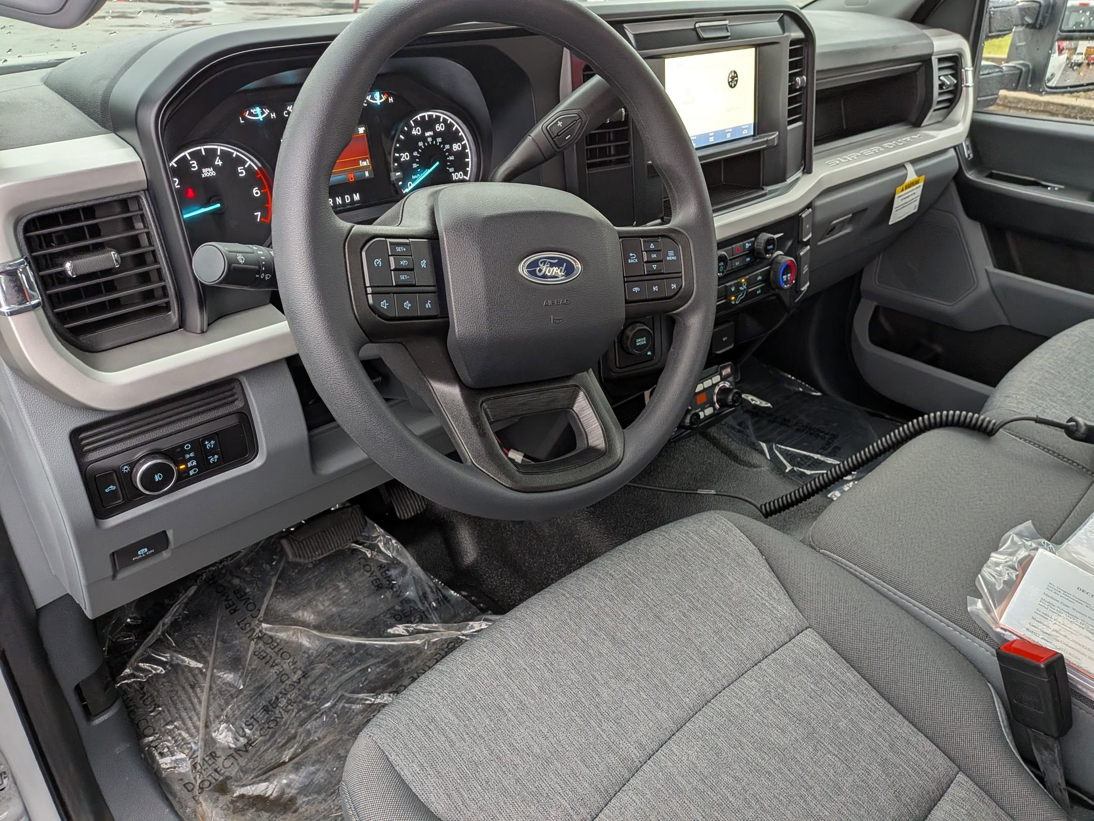 2025 FORD F-350 - Image 11