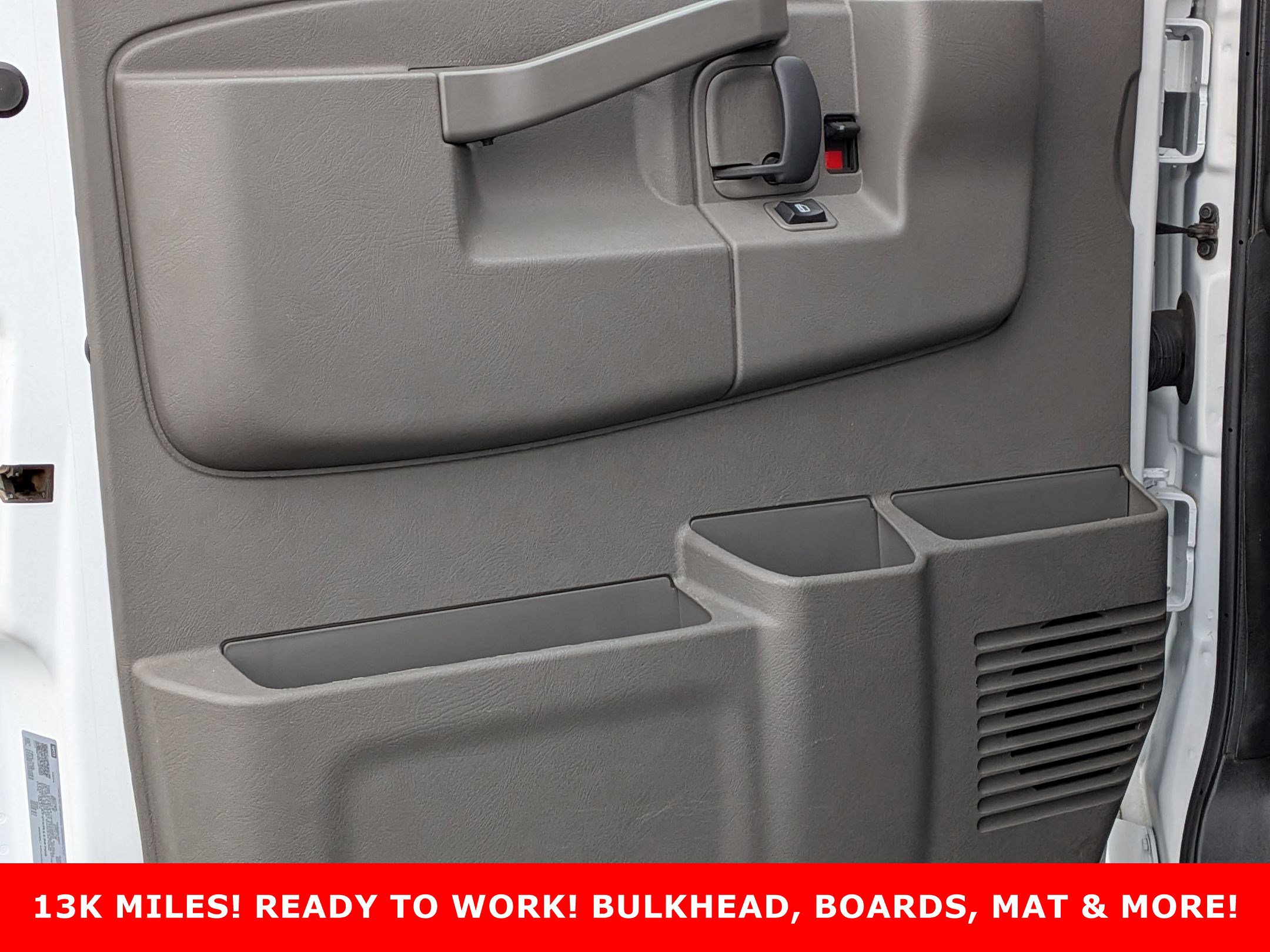 2024 CHEVROLET EXPRESS - Image 12