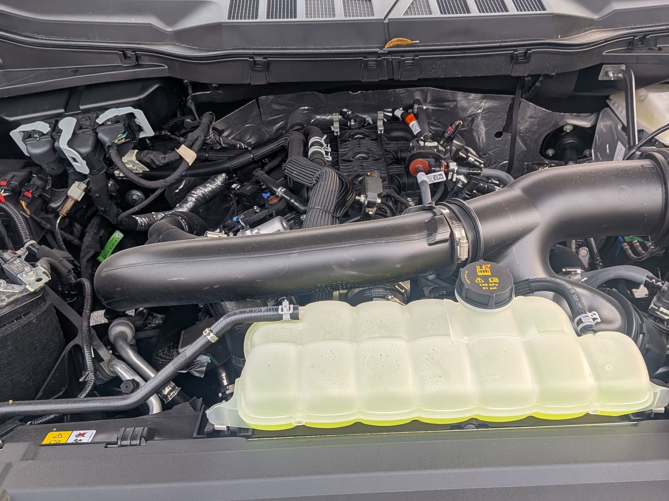 2025 FORD F-150 - Image 29