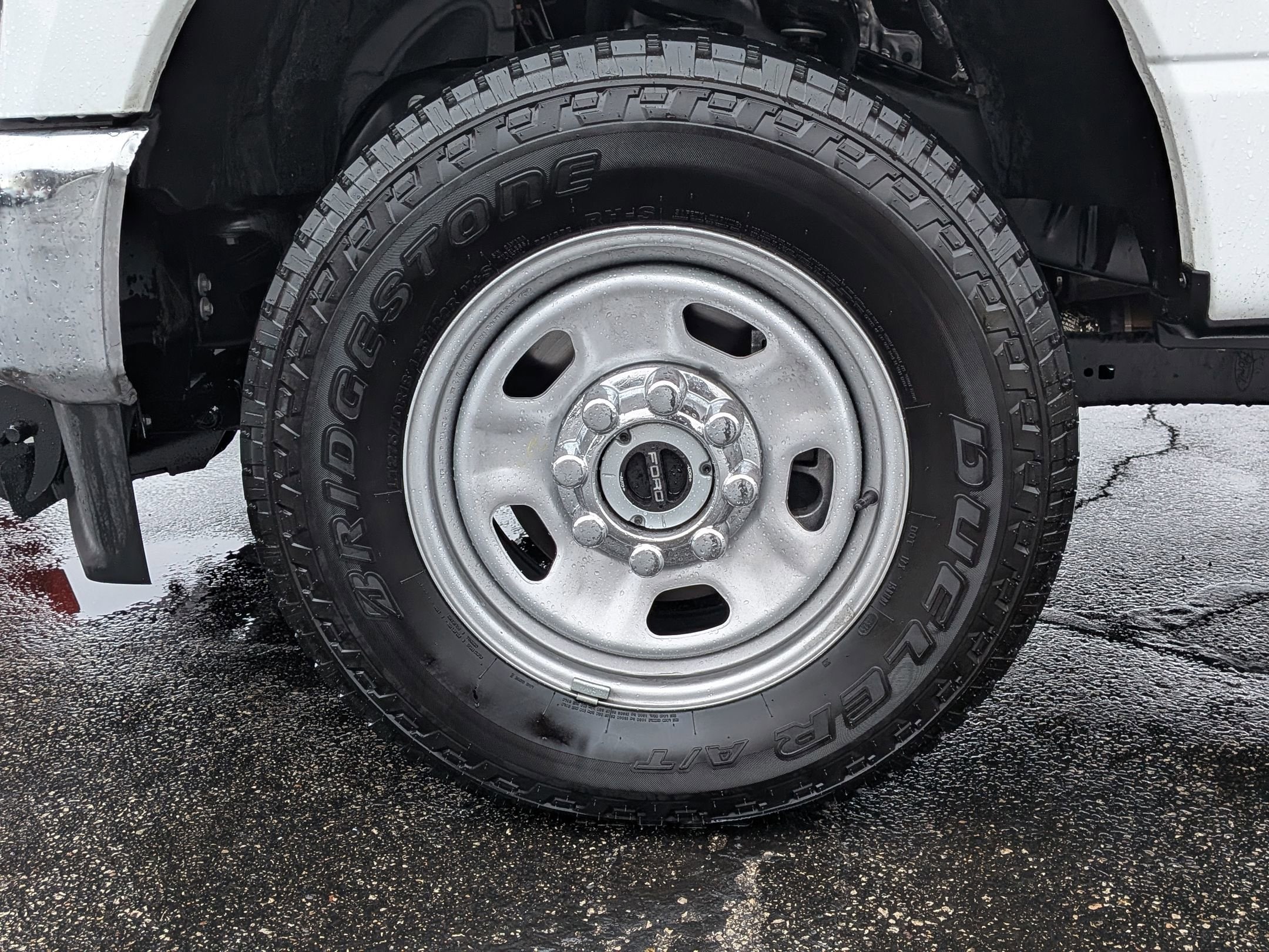 2025 FORD F-350 - Image 10