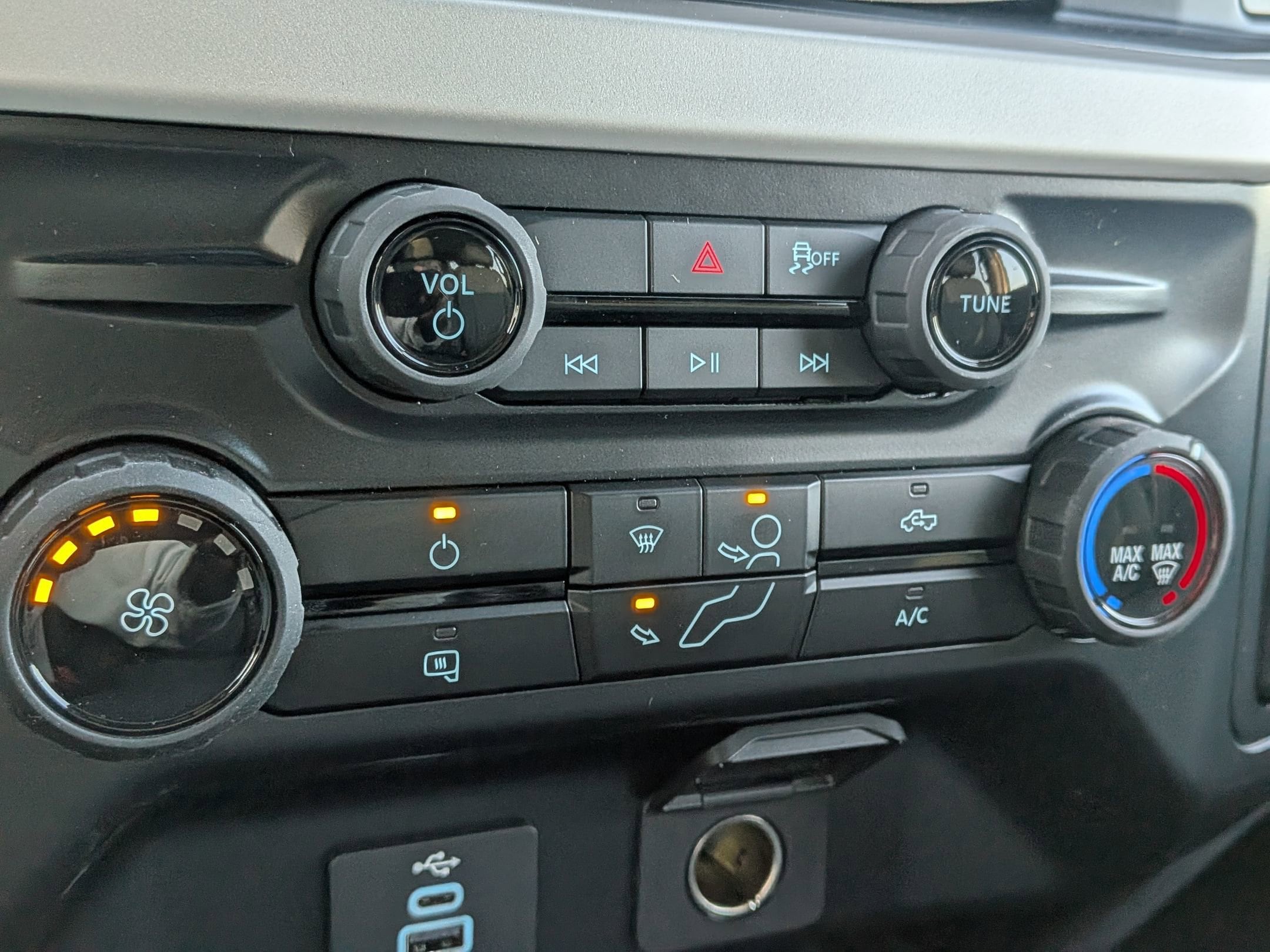 2026 FORD F-250 - Image 17