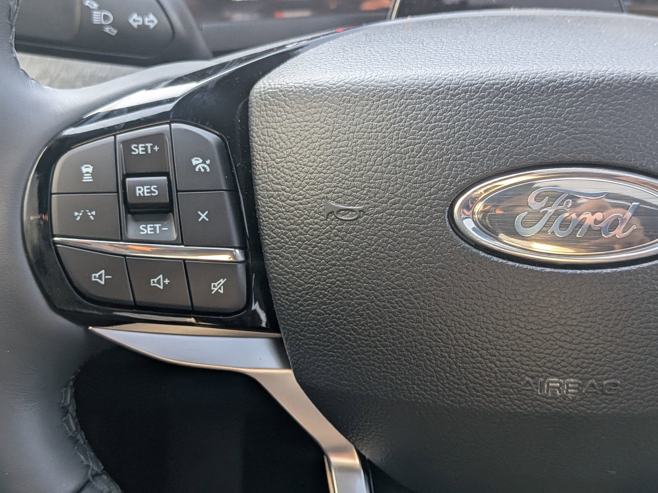 2025 FORD EXPLORER - Image 15