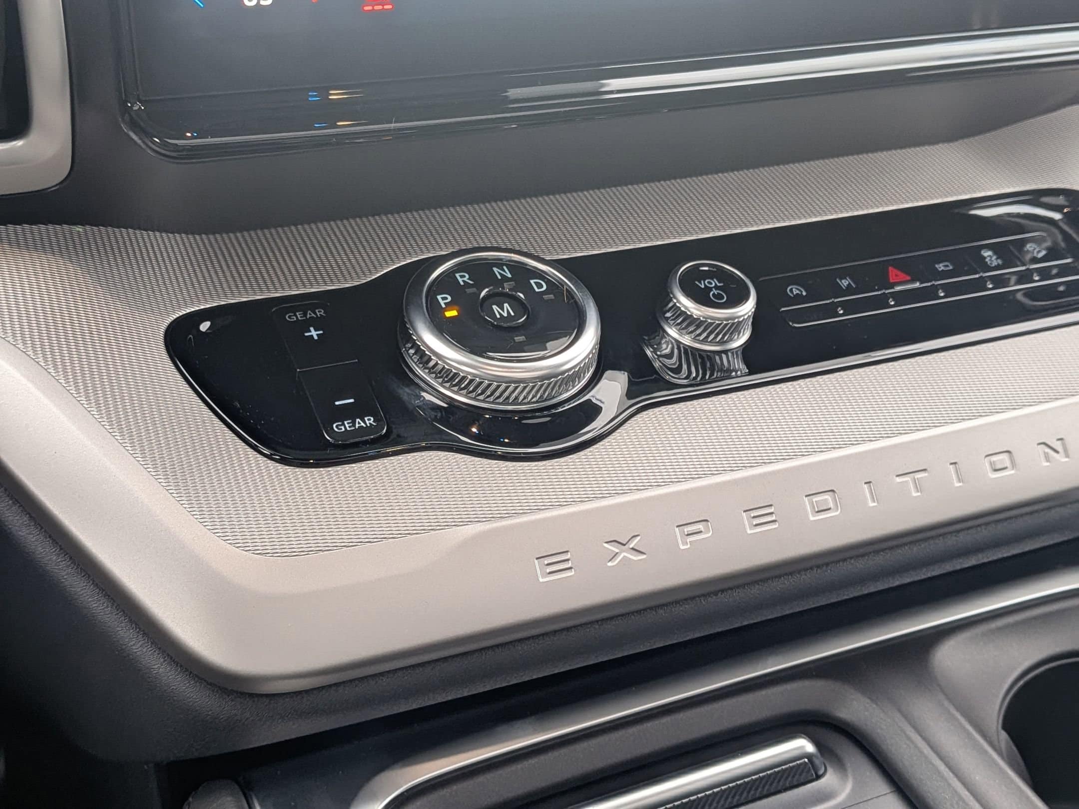 2025 FORD EXPEDITION MAX - Image 19