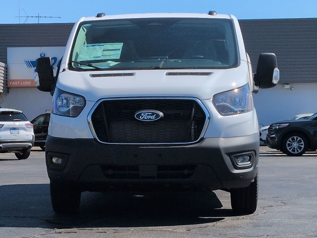 New 2026 Ford Transit T-250 148 Low Rf 9150 GVWR RWD T-250 148 Low Rf 9150 GVWR RWD