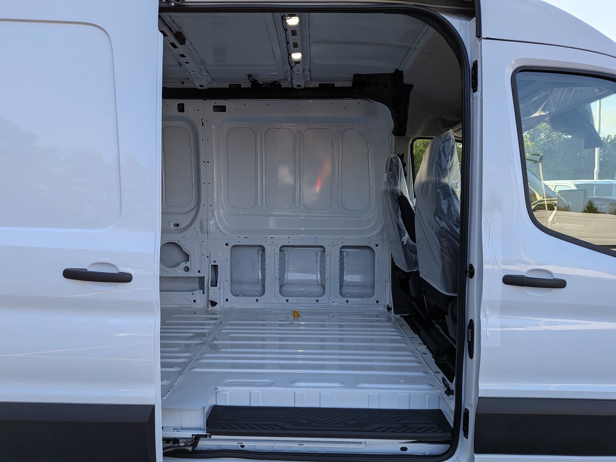 2026 FORD TRANSIT - Image 23