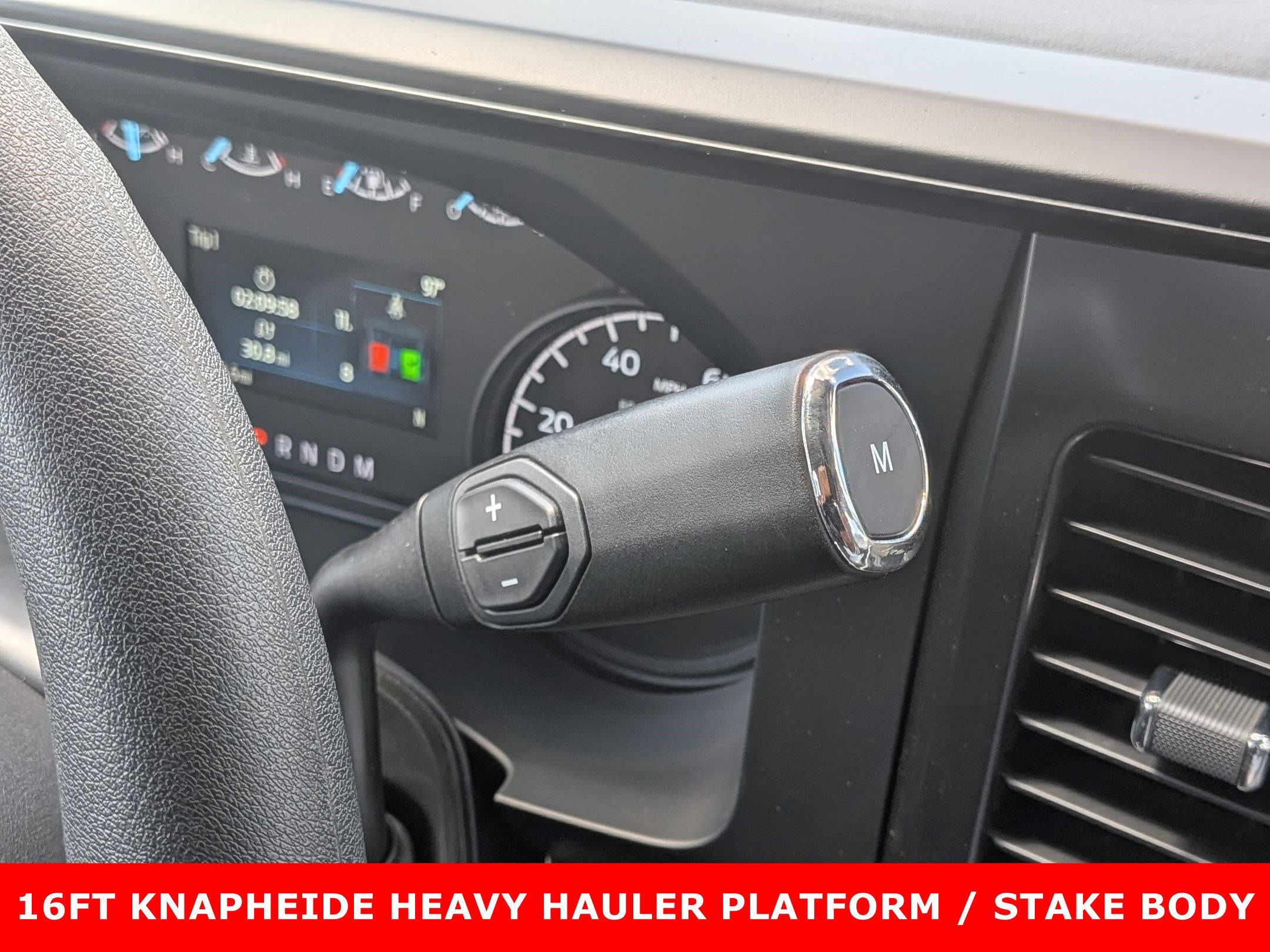 2025 FORD F-550 - Image 16