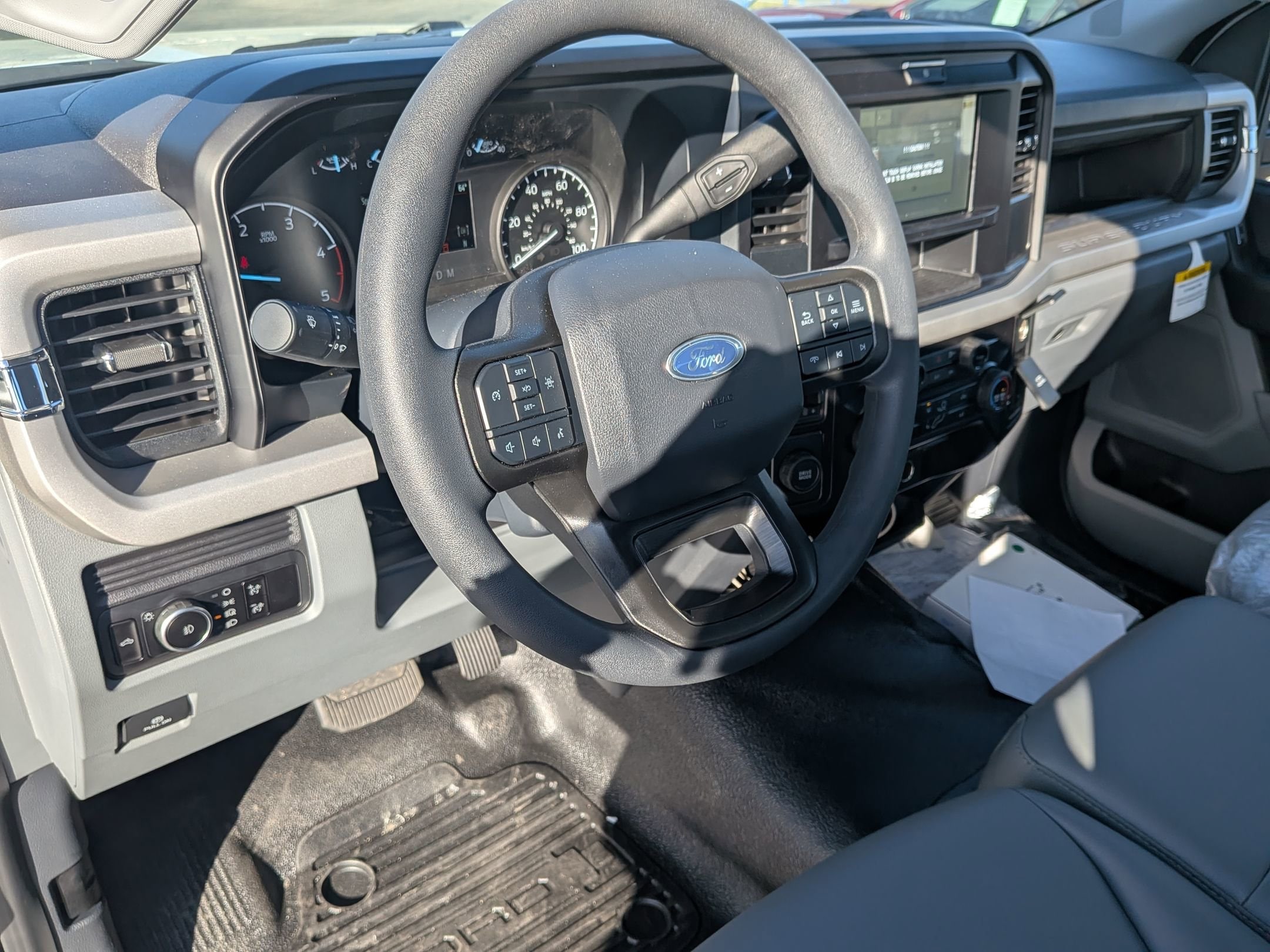 2026 FORD F-550 - Image 10